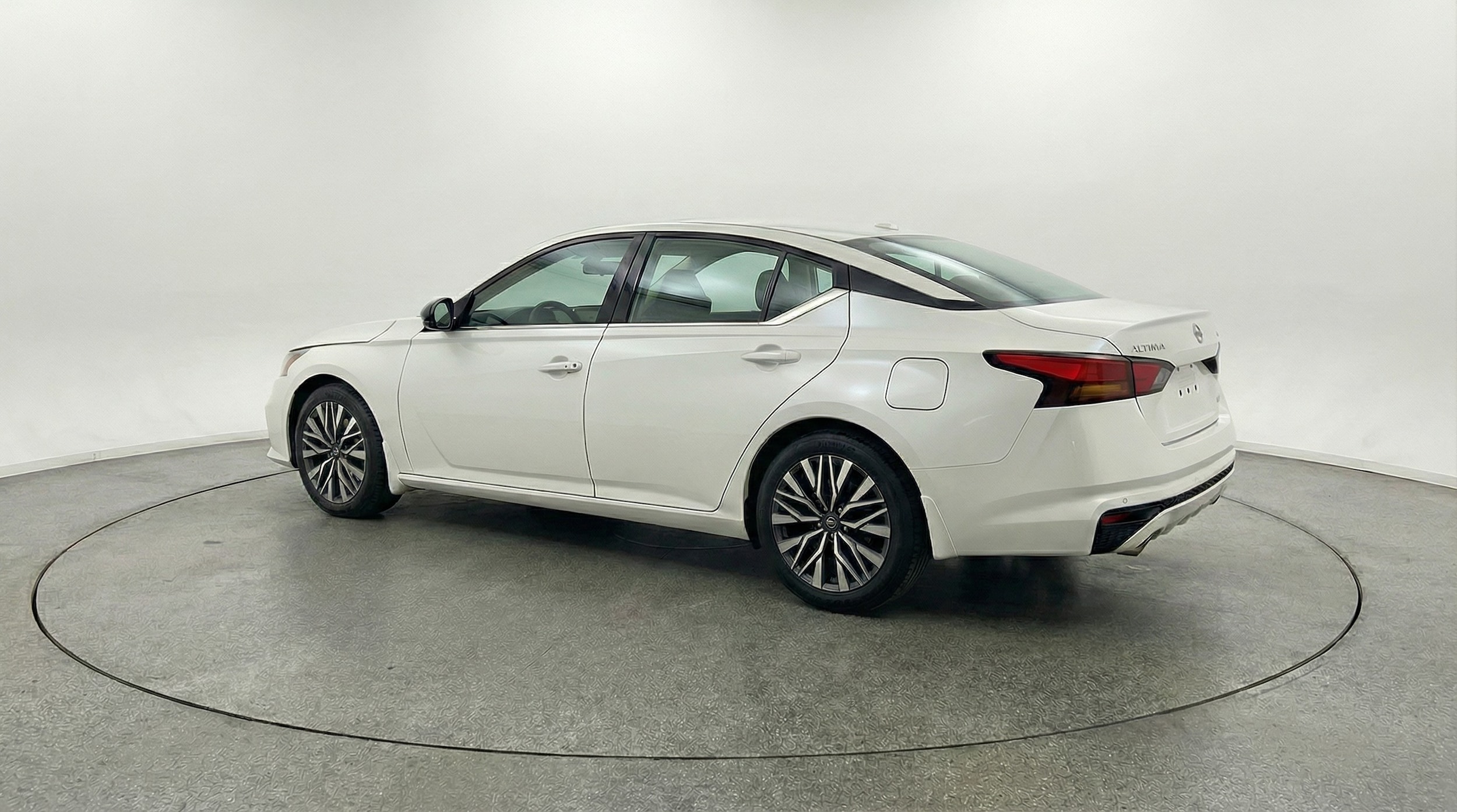 Thumbnail: 2025 Nissan Altima - 5