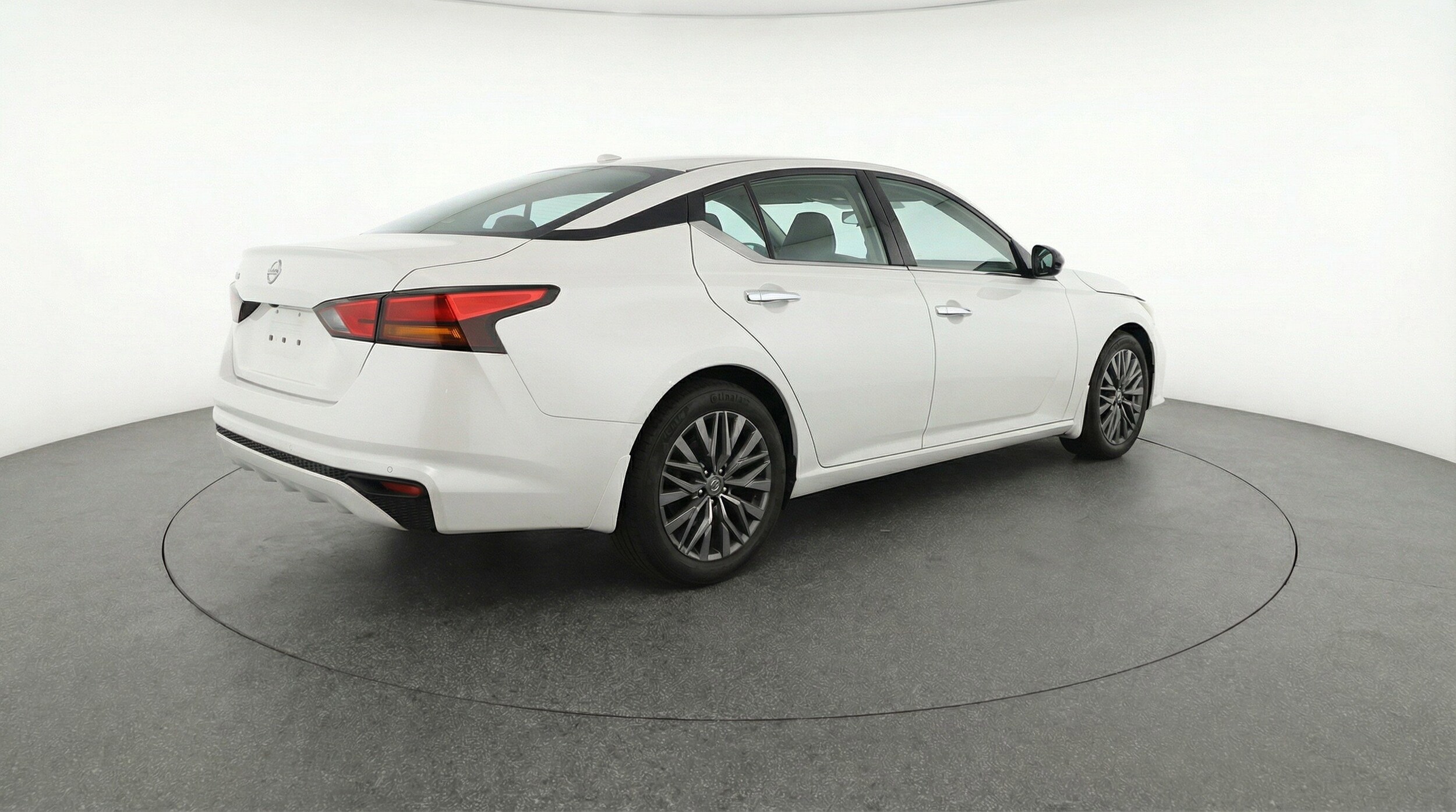 Thumbnail: 2025 Nissan Altima - 9