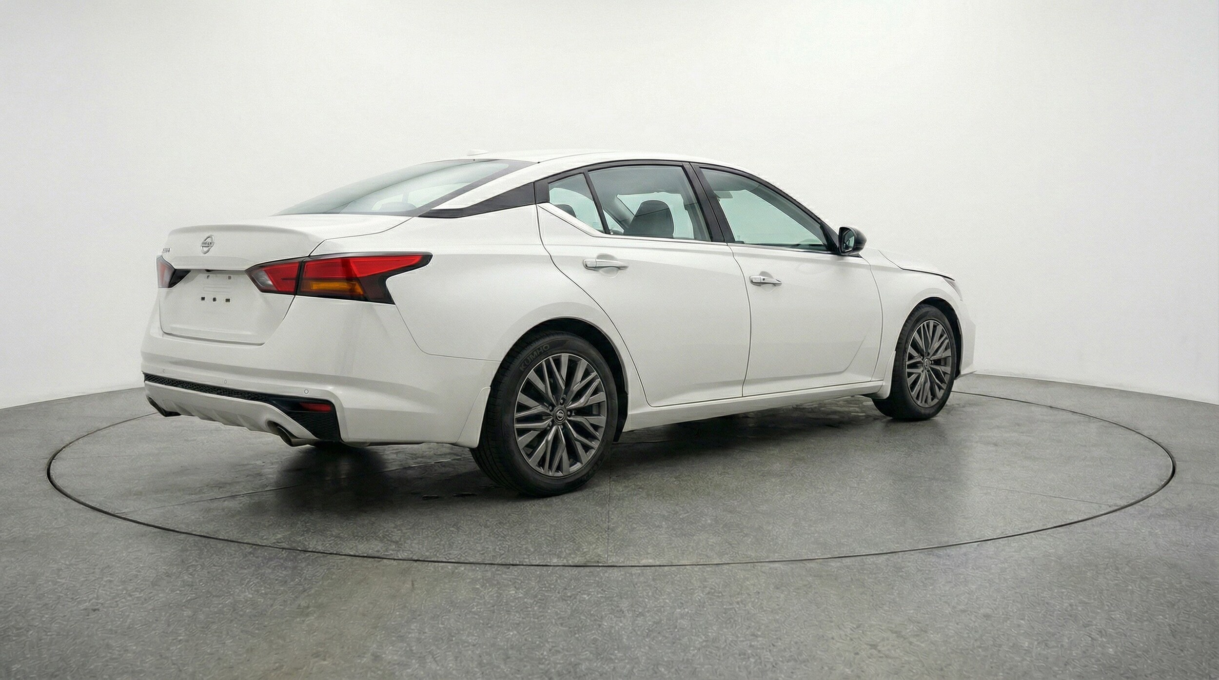 Thumbnail: 2025 Nissan Altima - 9