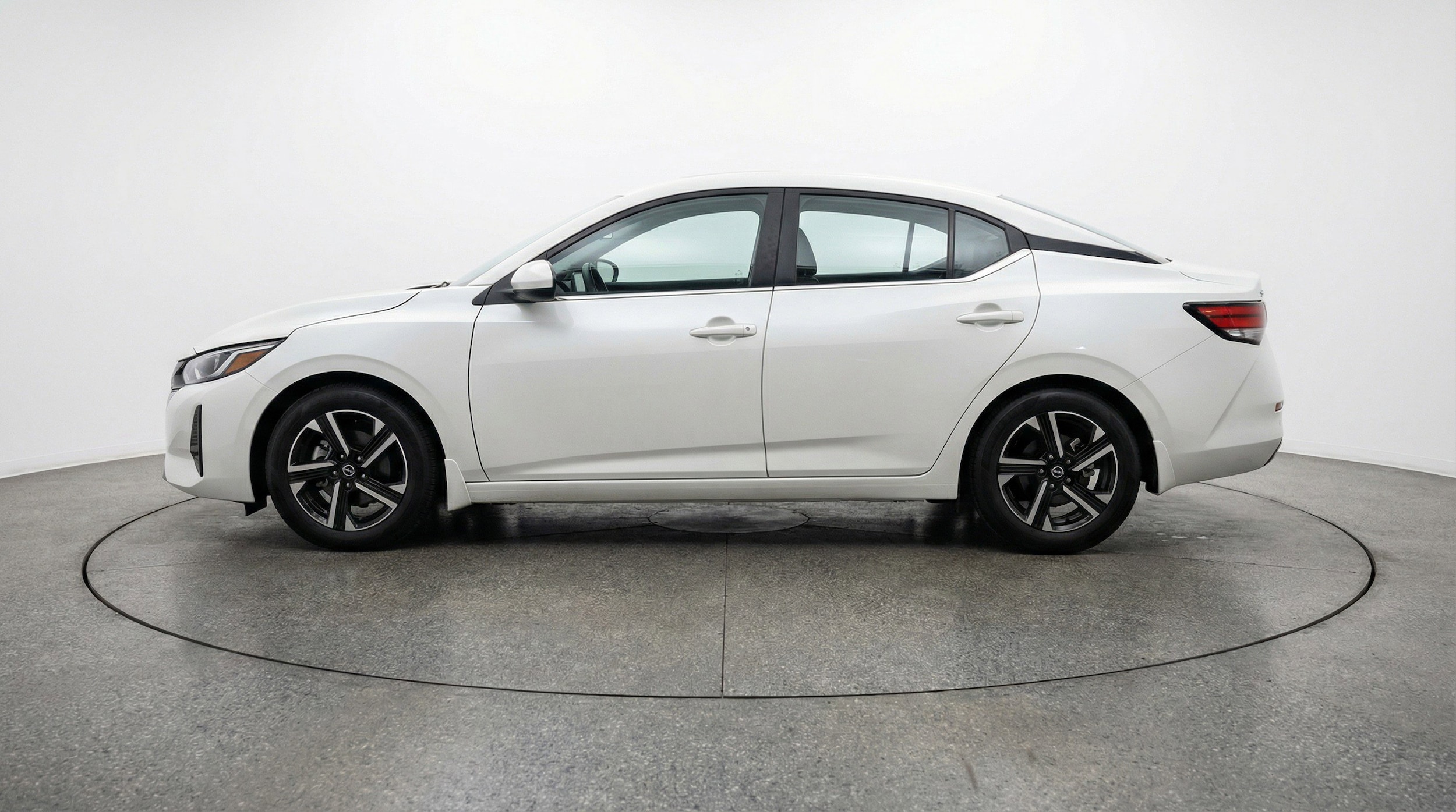 Thumbnail: 2025 Nissan Sentra - 5