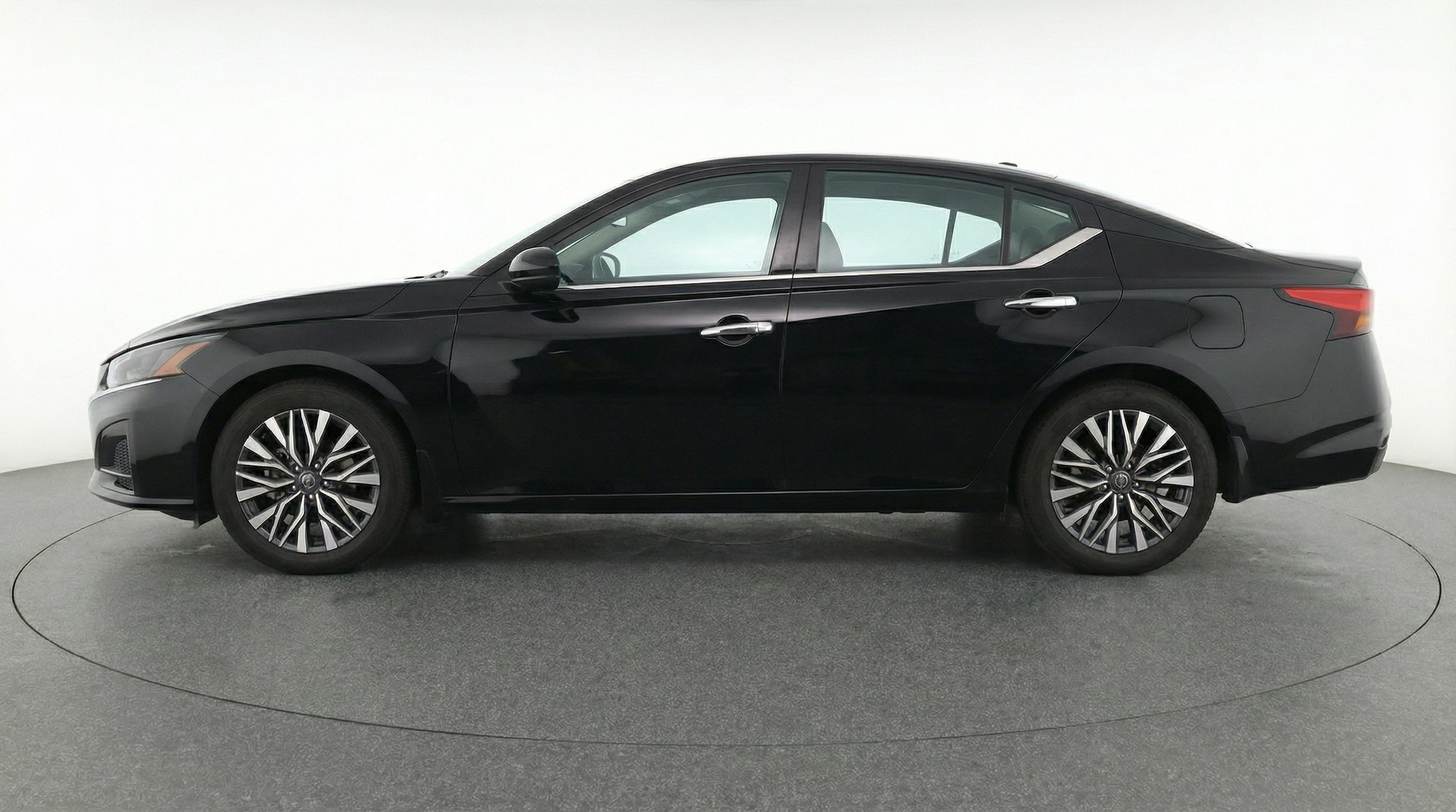 Thumbnail: 2025 Nissan Altima - 4