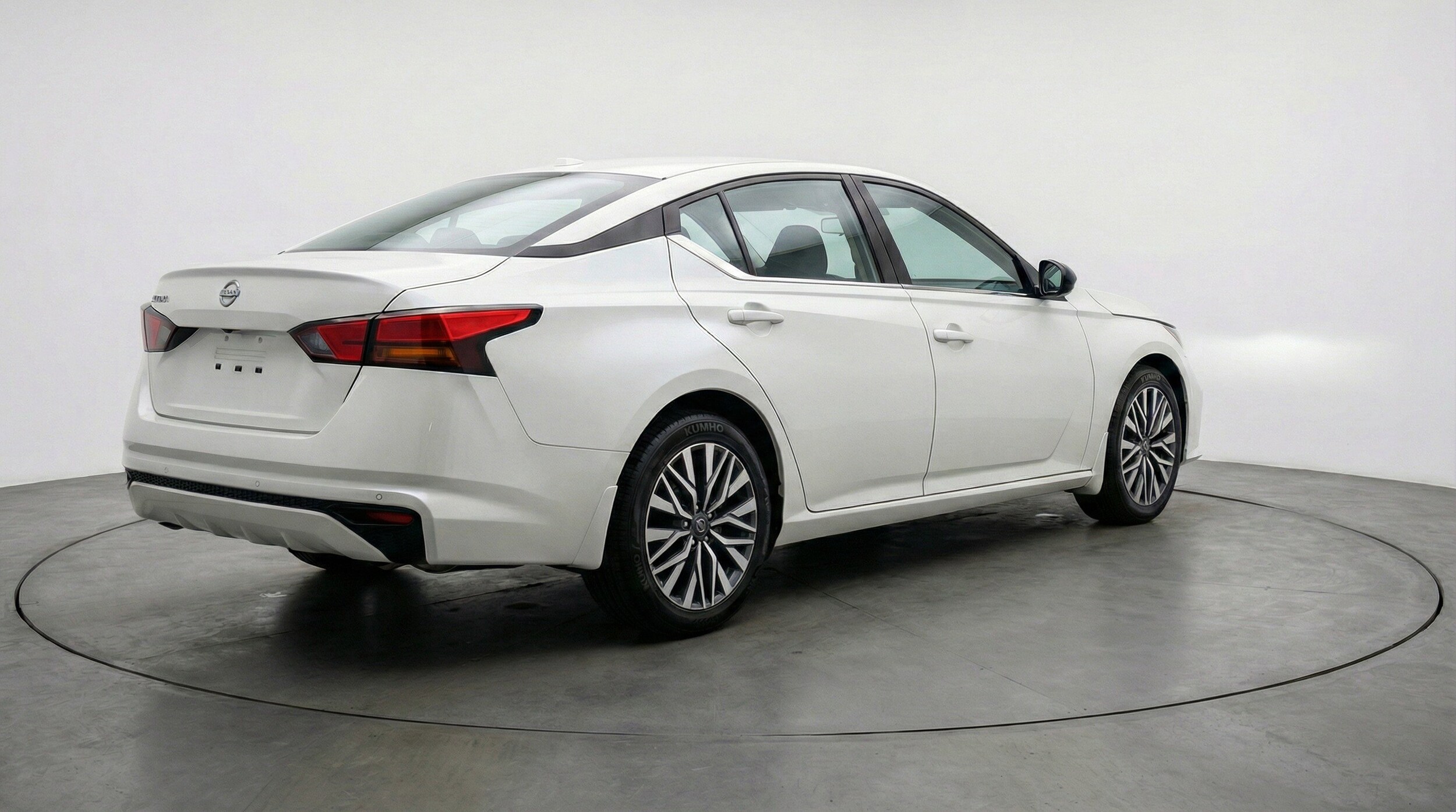 Thumbnail: 2025 Nissan Altima - 9