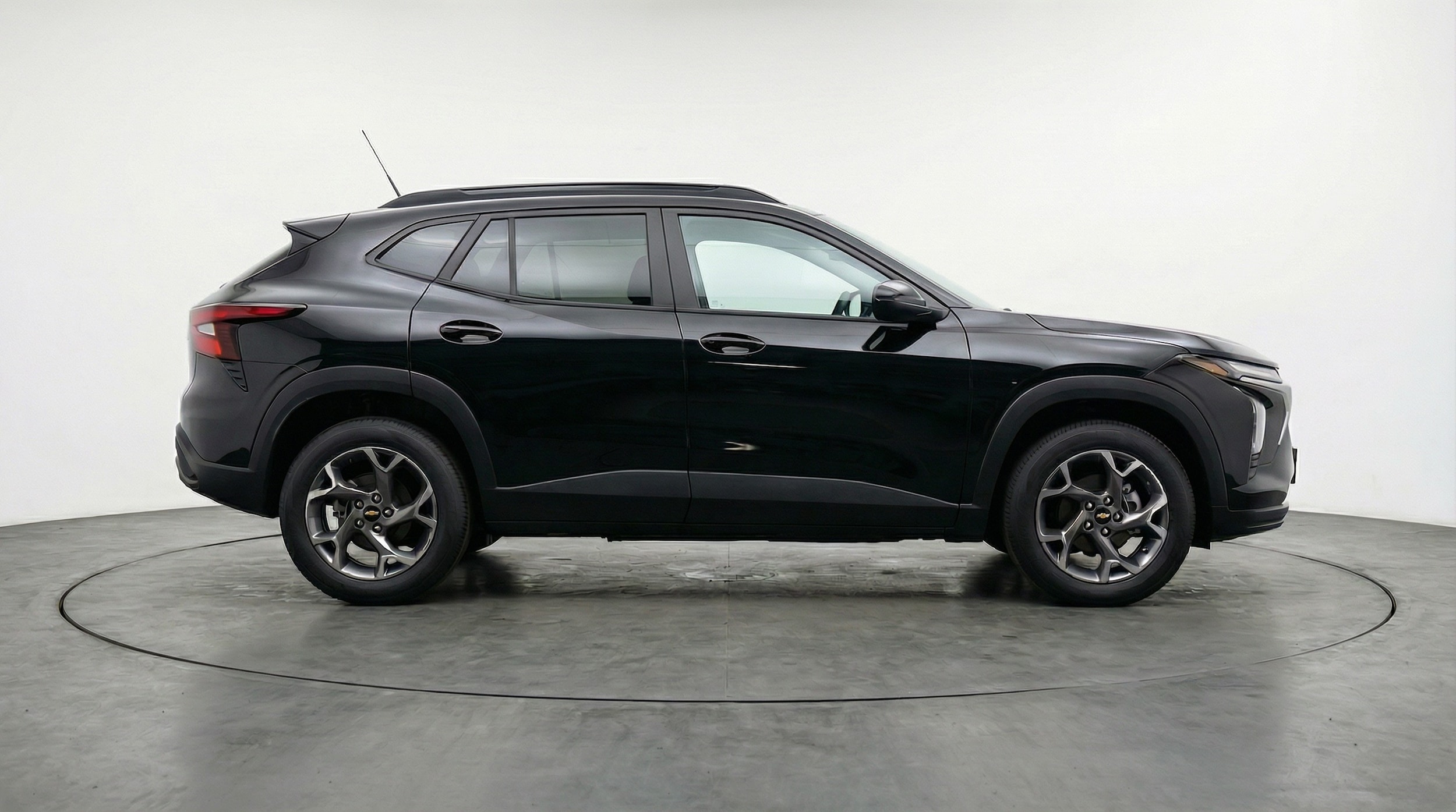 Thumbnail: 2025 Chevrolet Trax - 8