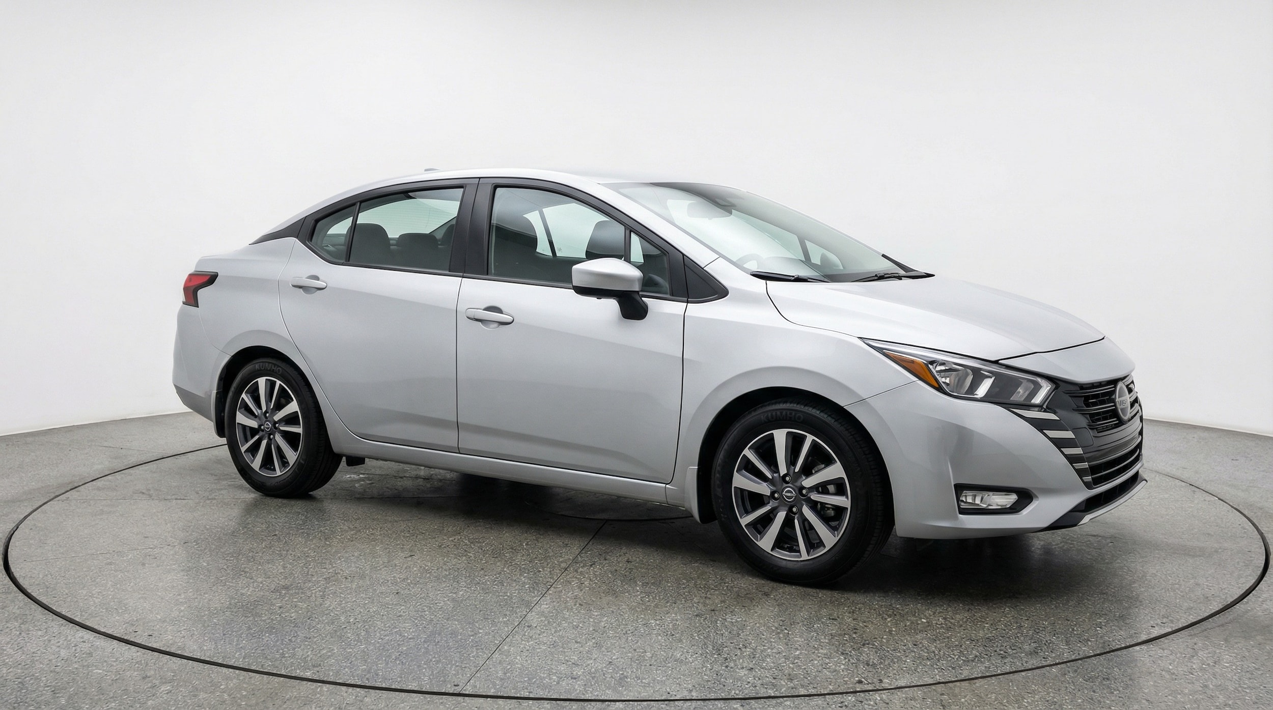 2025 Nissan Versa Sedan SV