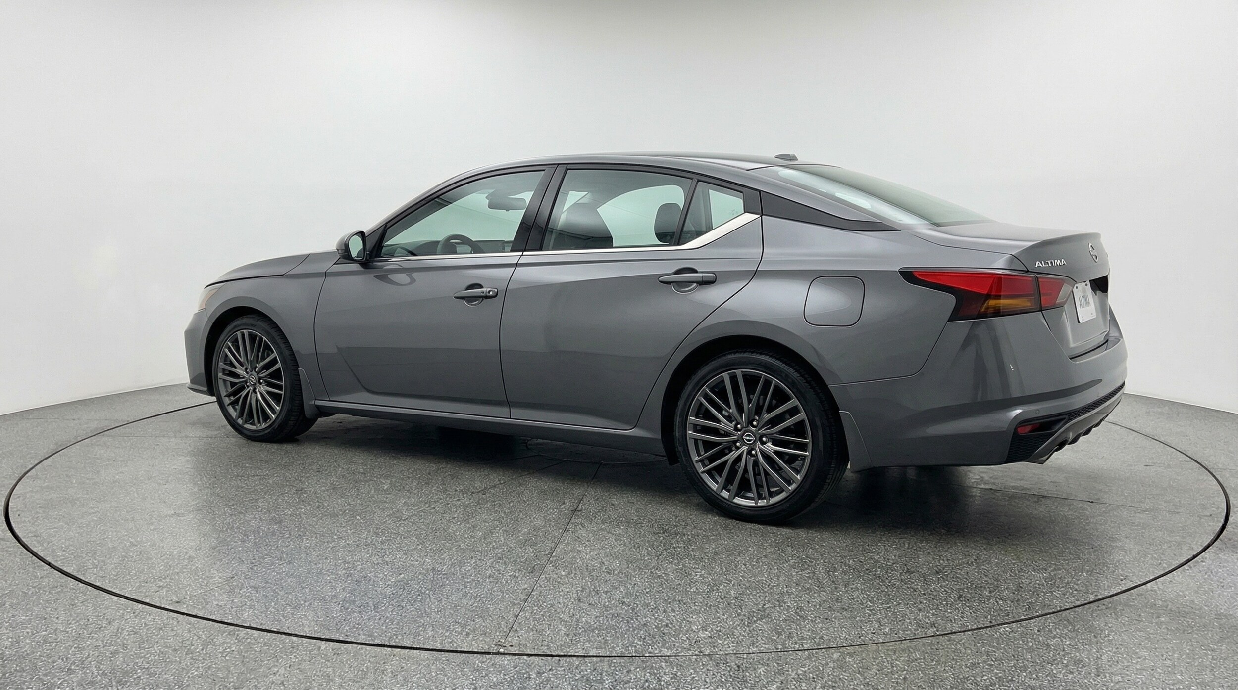 Thumbnail: 2025 Nissan Altima - 5