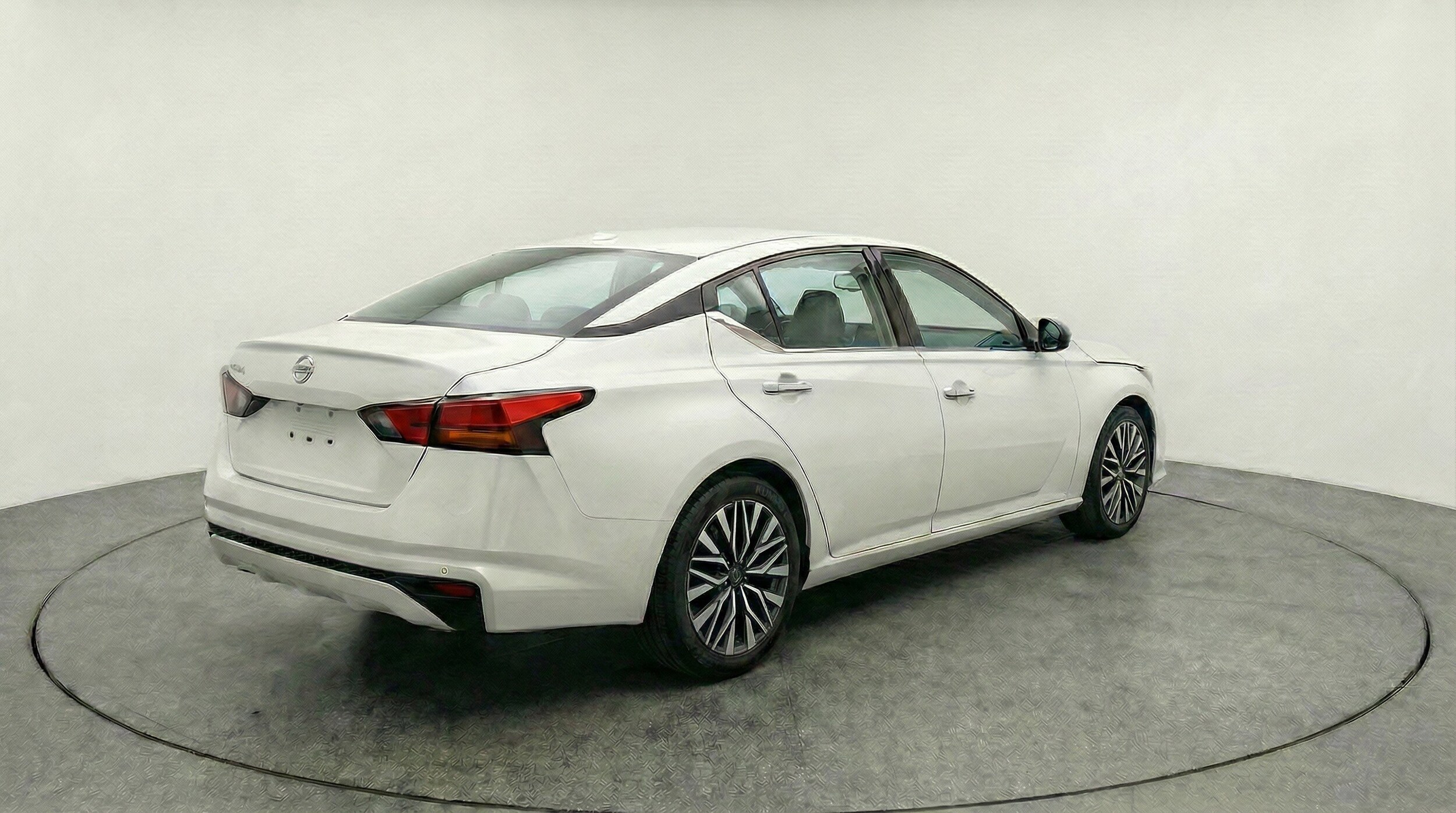 Thumbnail: 2025 Nissan Altima - 9