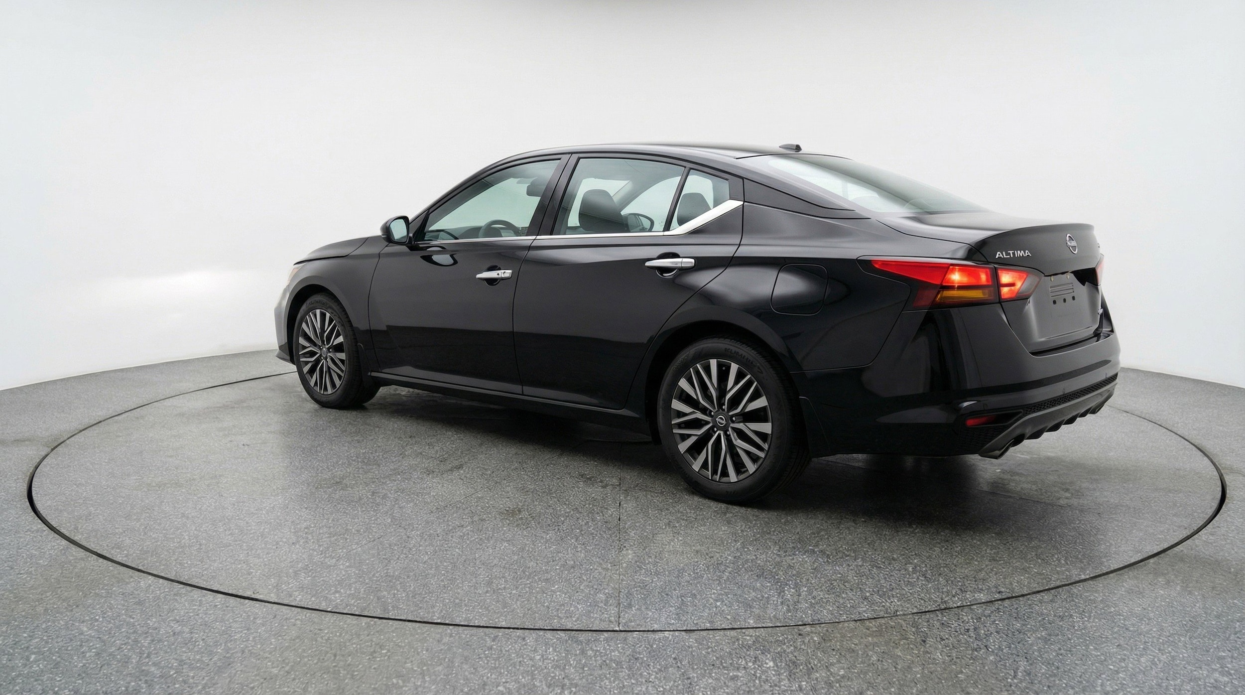 Thumbnail: 2025 Nissan Altima - 6