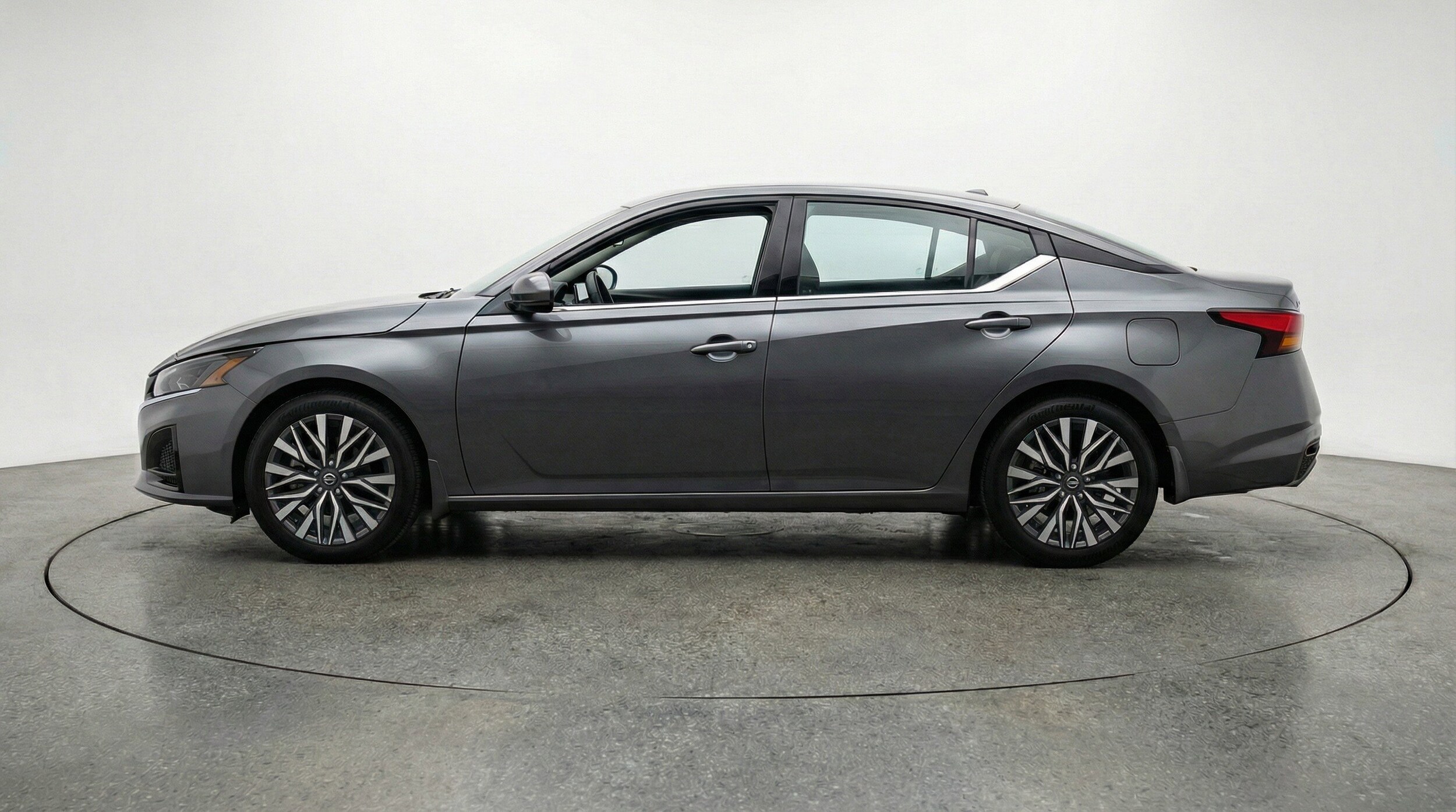 Thumbnail: 2025 Nissan Altima - 5