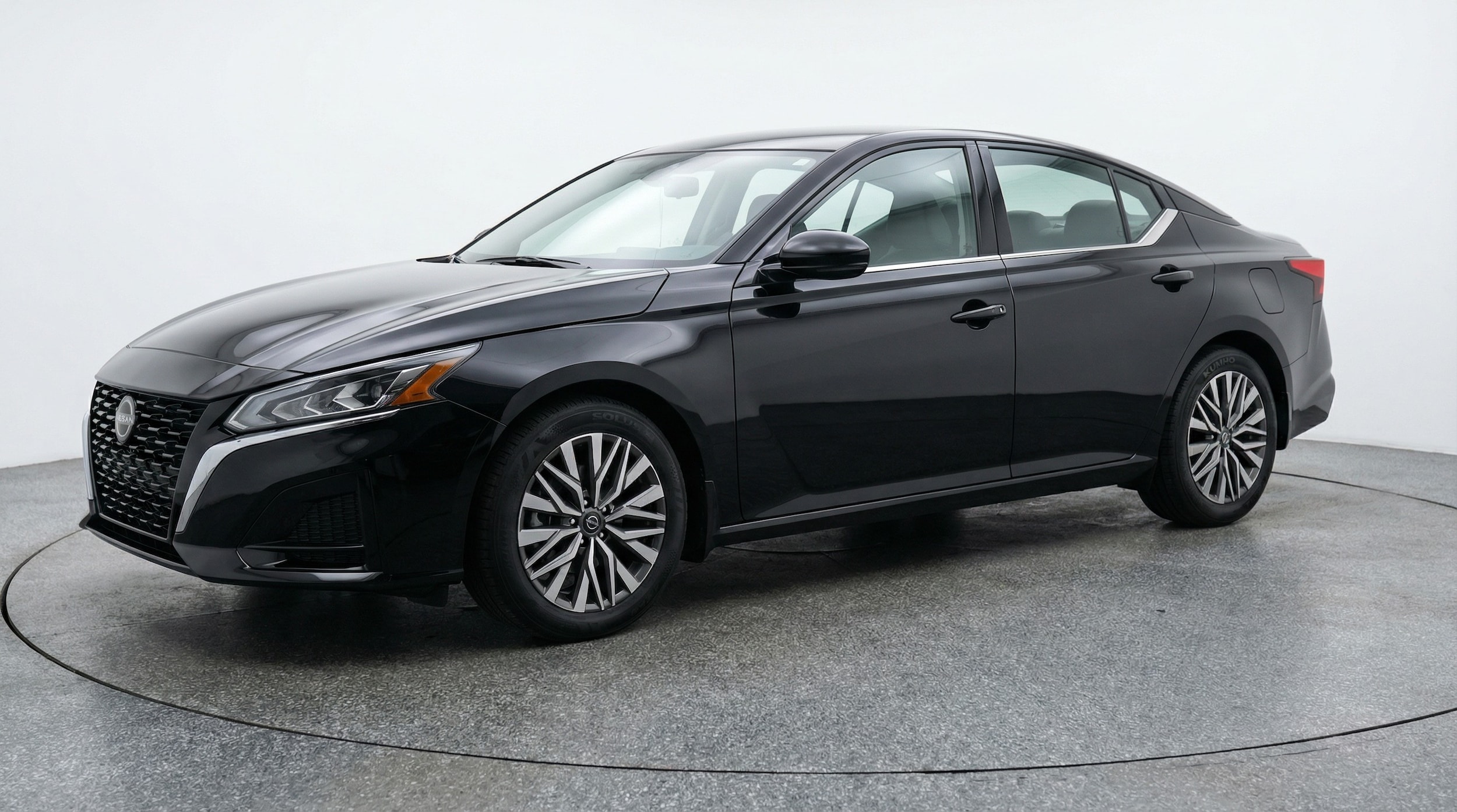 Thumbnail: 2025 Nissan Altima - 3