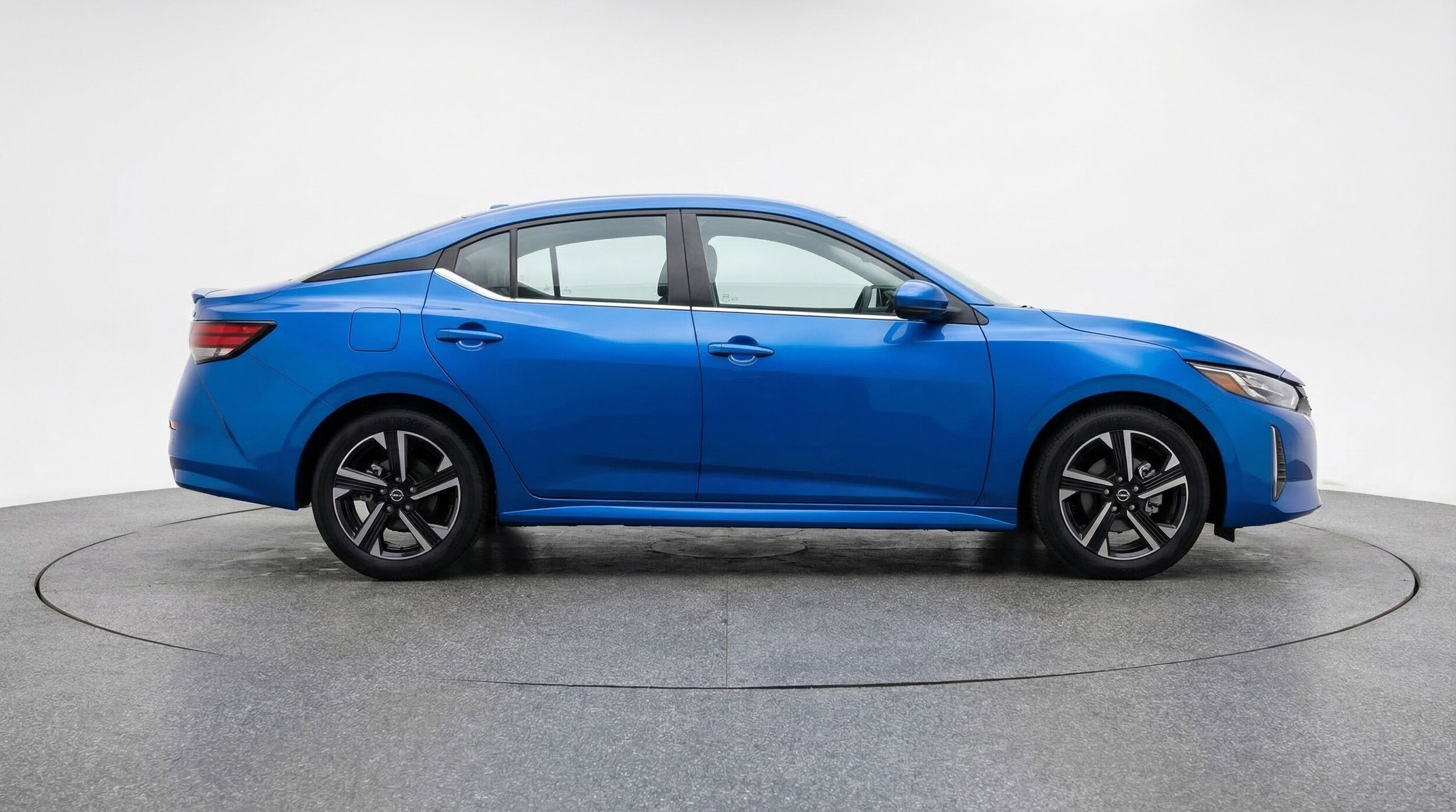 Thumbnail: 2025 Nissan Sentra - 11