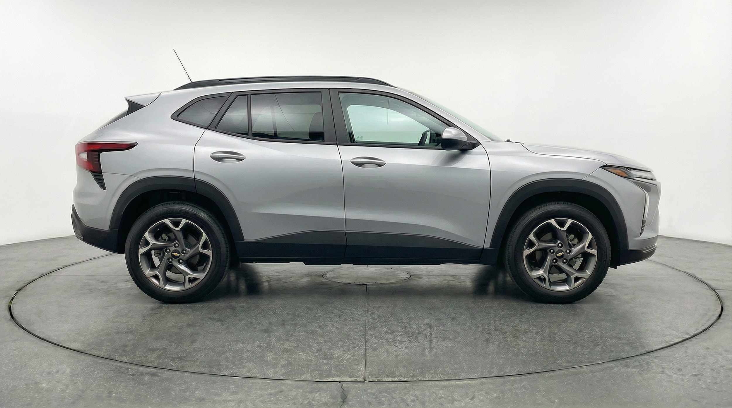 Thumbnail: 2025 Chevrolet Trax - 8