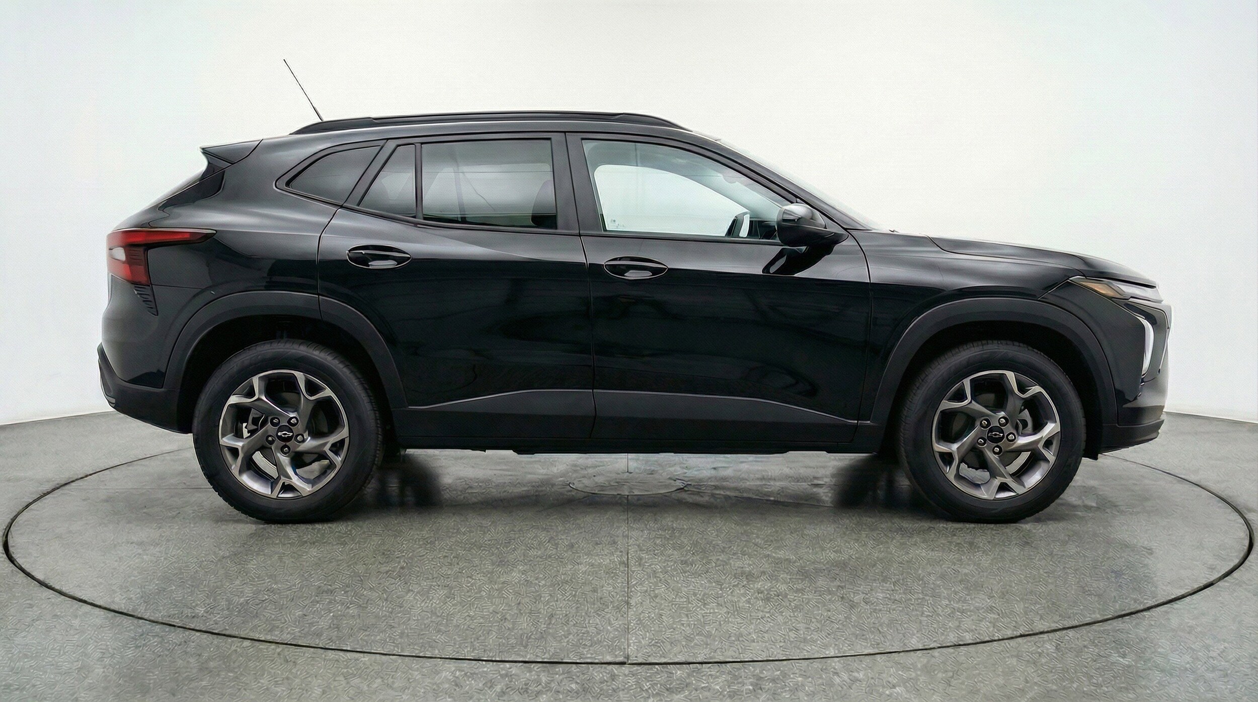 Thumbnail: 2025 Chevrolet Trax - 11