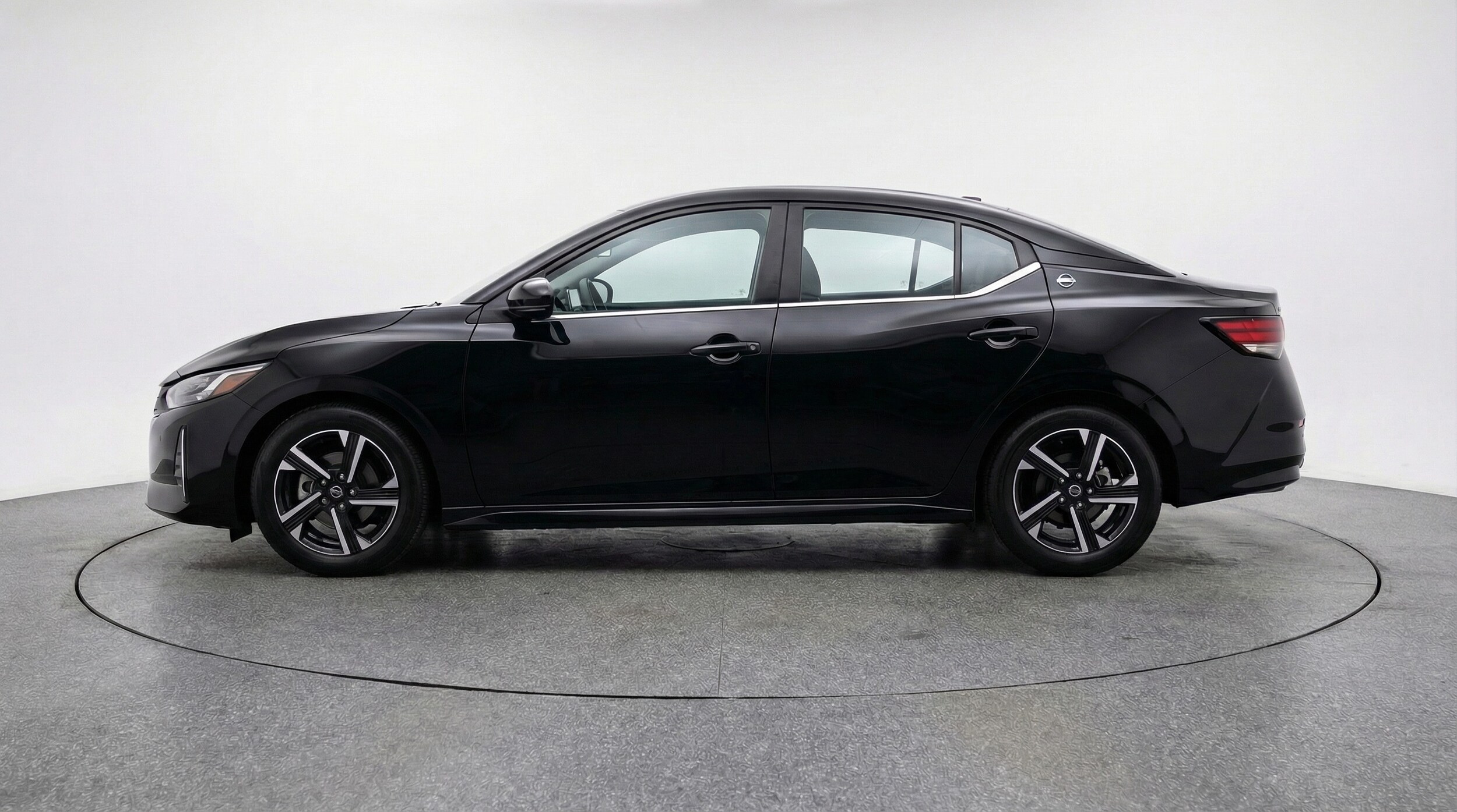 Thumbnail: 2025 Nissan Sentra - 4