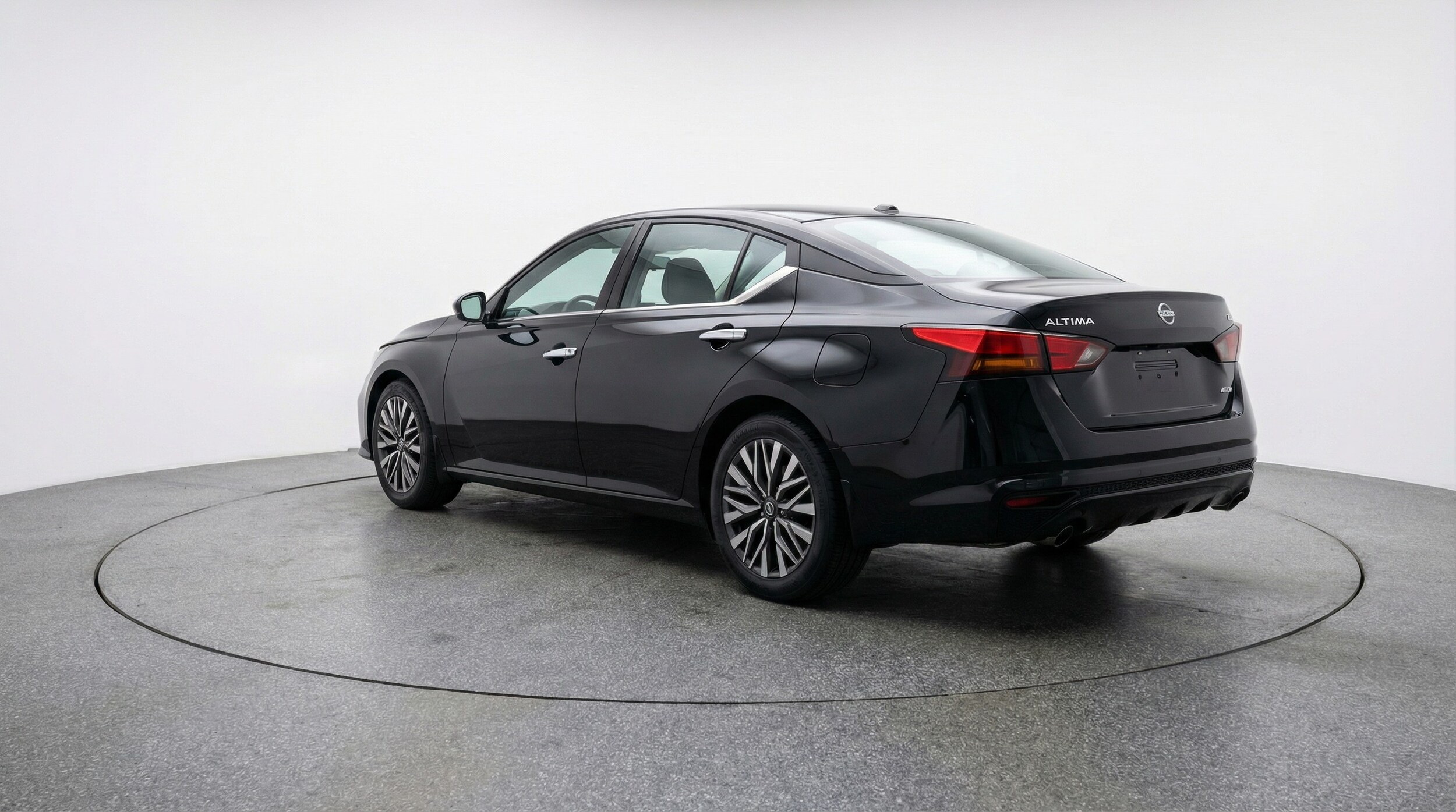 Thumbnail: 2025 Nissan Altima - 5