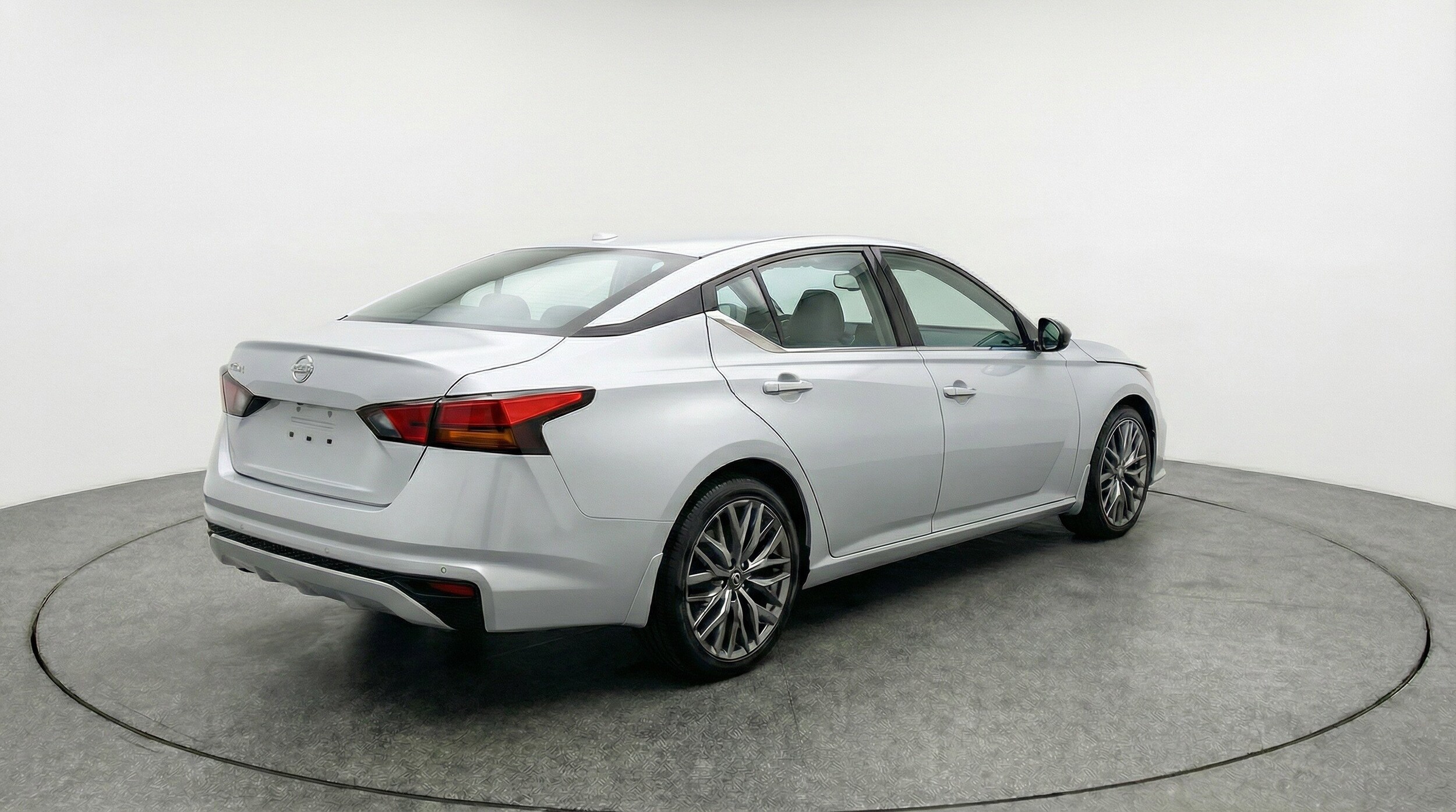 Thumbnail: 2025 Nissan Altima - 9