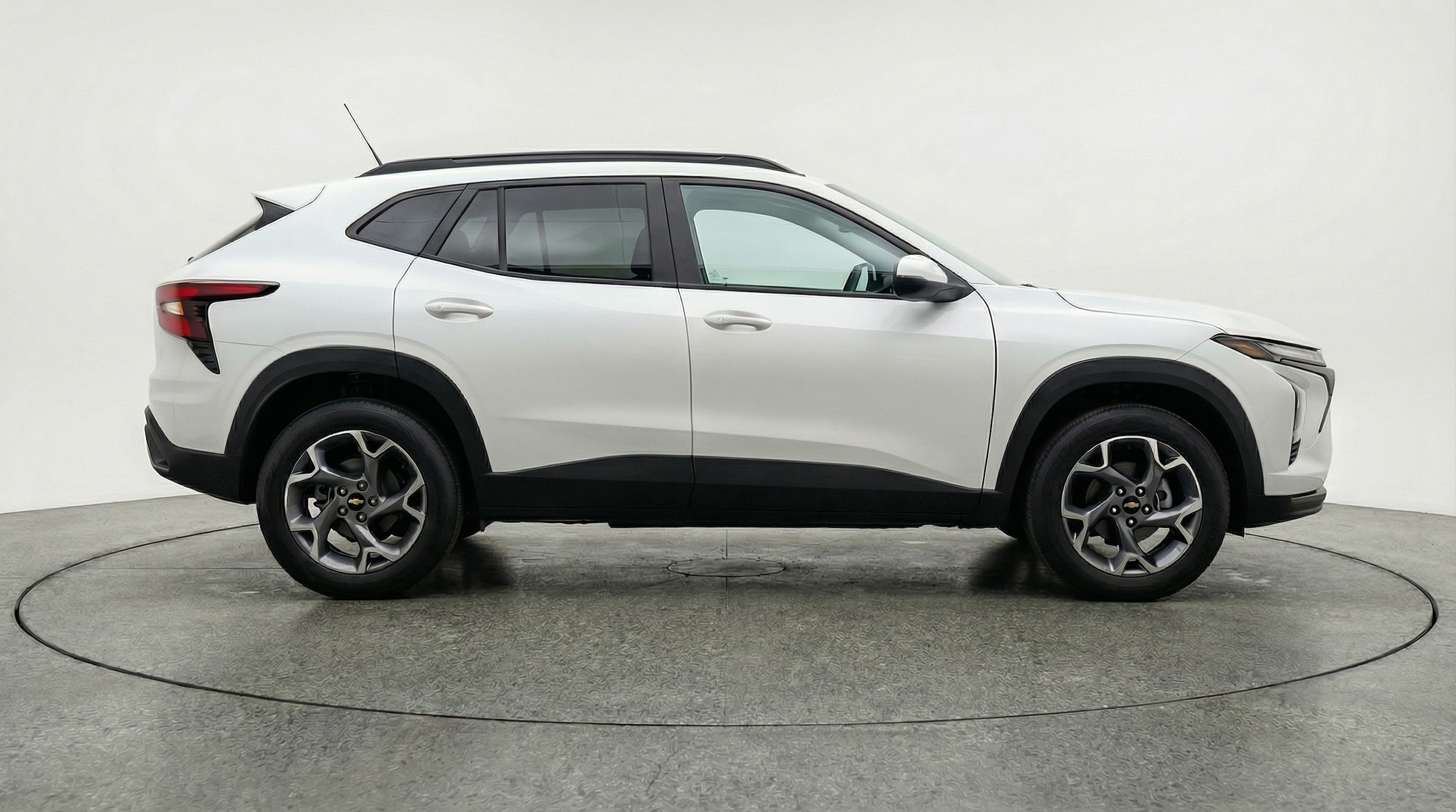 Thumbnail: 2025 Chevrolet Trax - 8