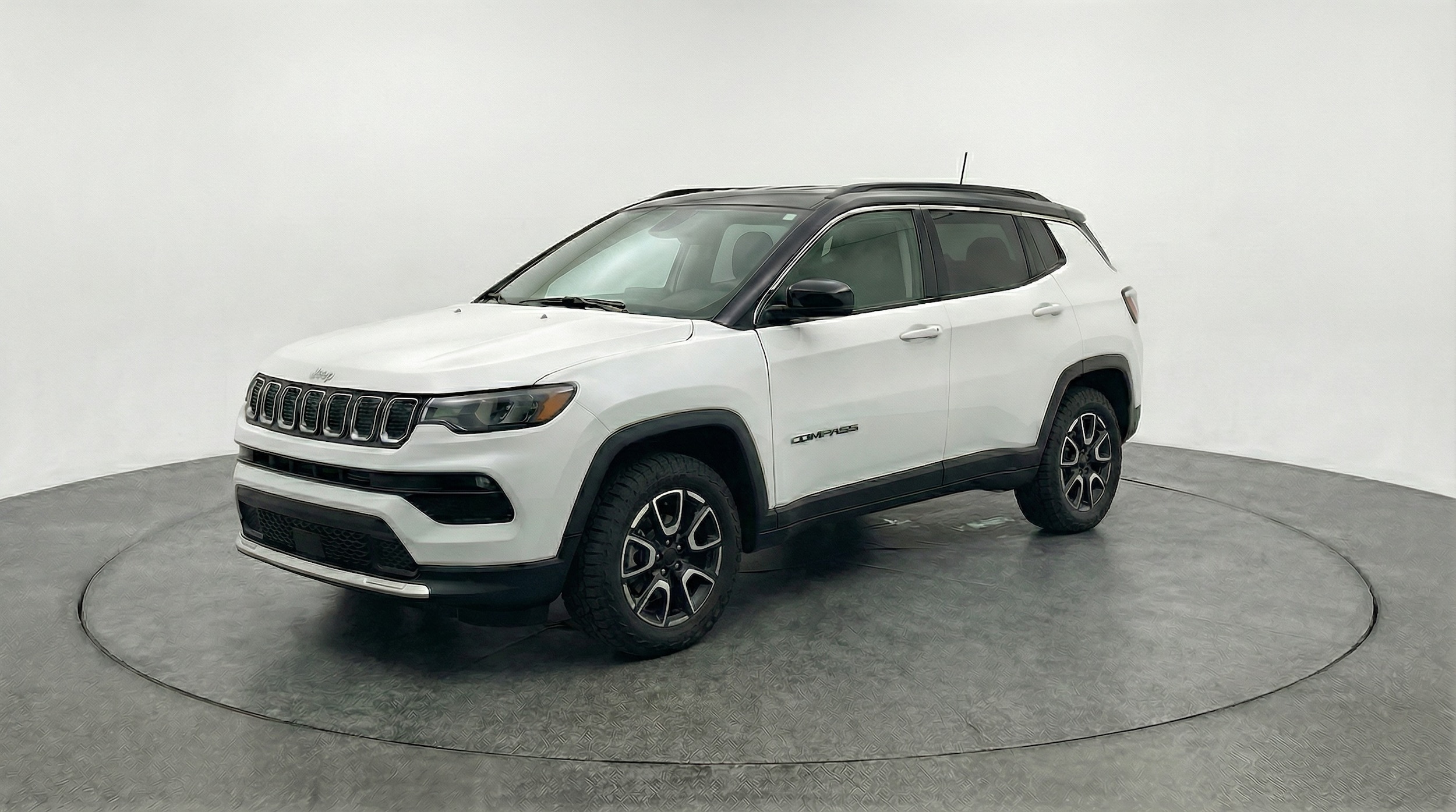 Thumbnail: 2025 Jeep Compass - 3