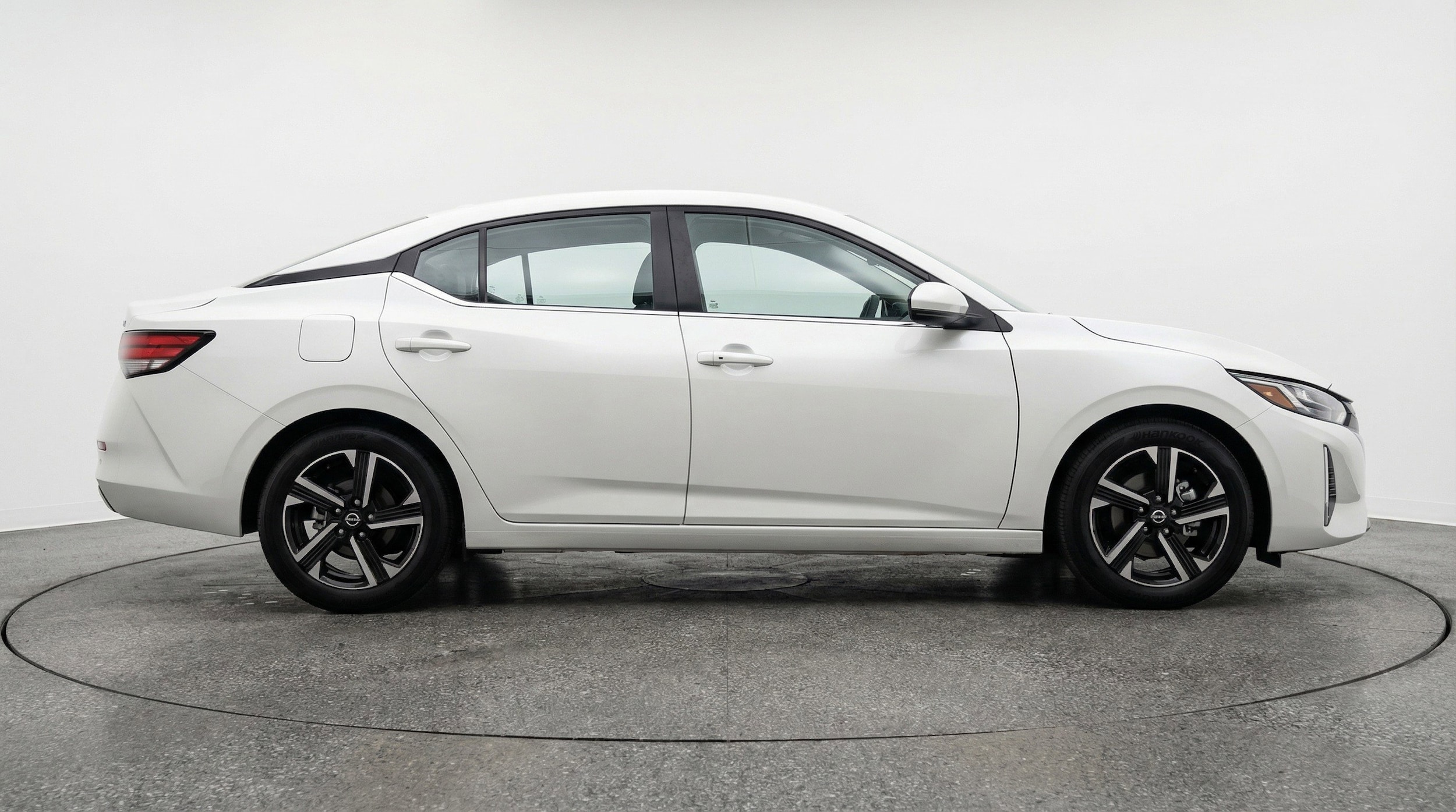 Thumbnail: 2025 Nissan Sentra - 11