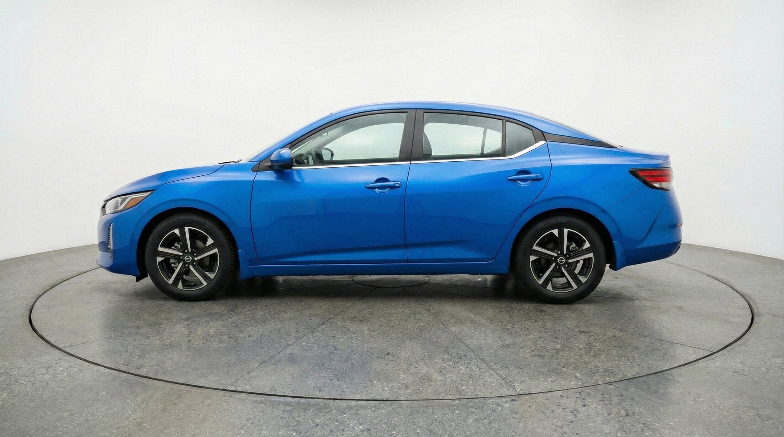 Thumbnail: 2025 Nissan Sentra - 5