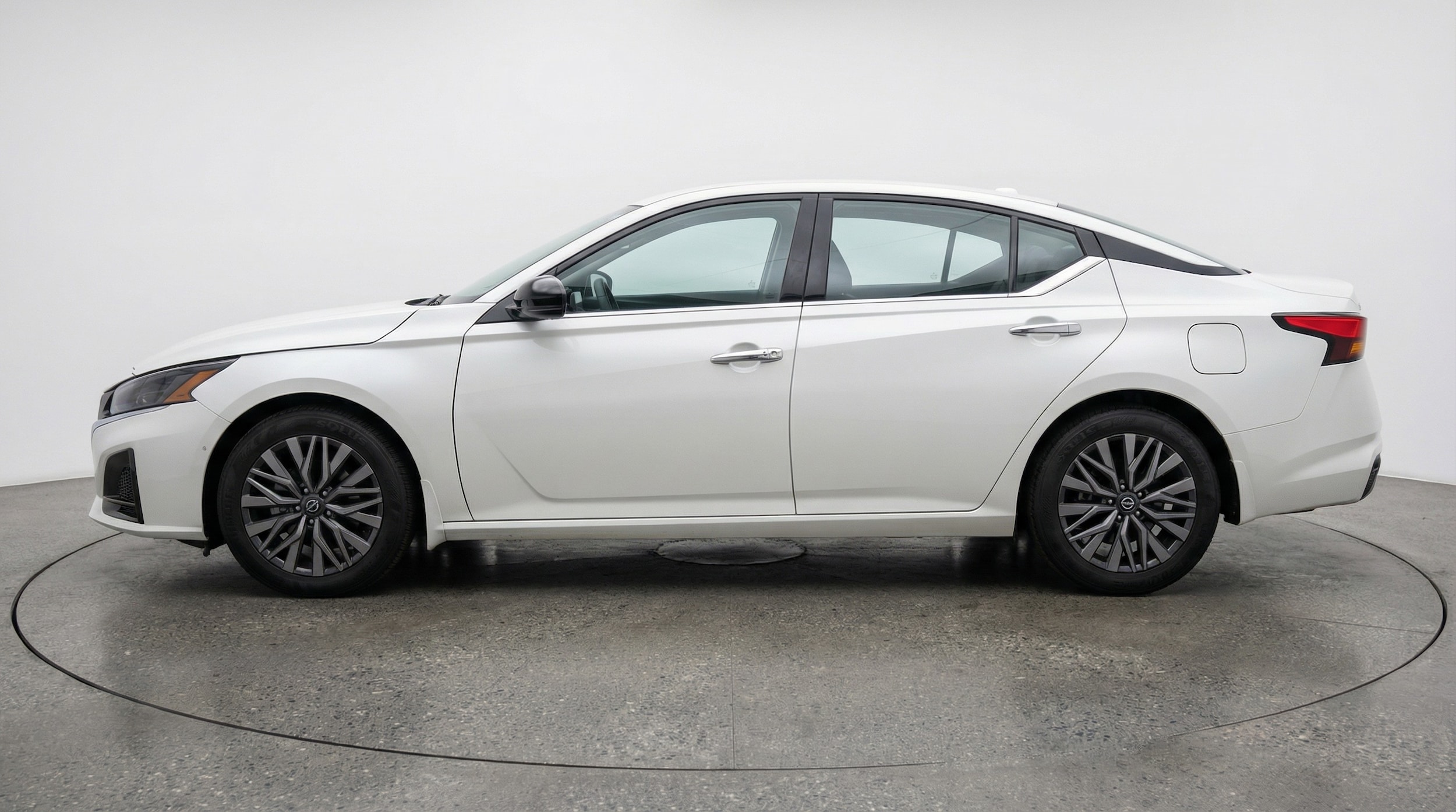 Thumbnail: 2025 Nissan Altima - 4