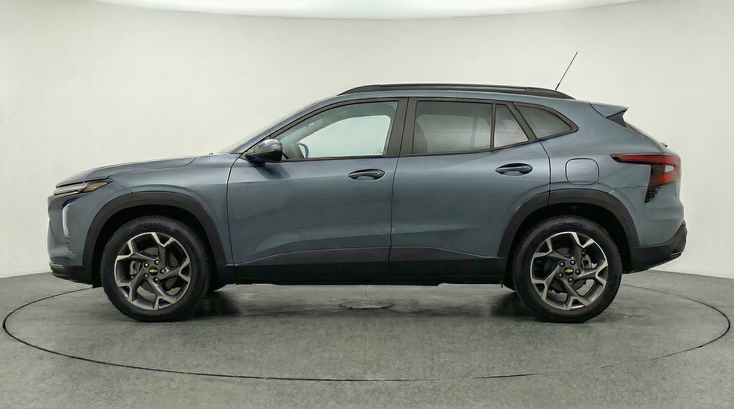 Thumbnail: 2025 Chevrolet Trax - 4