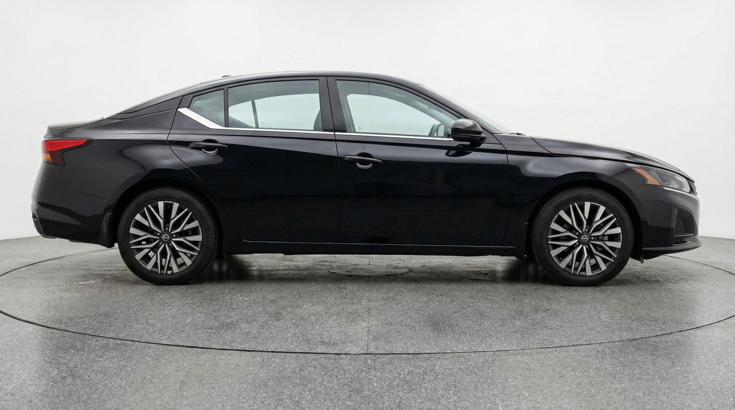 Thumbnail: 2025 Nissan Altima - 8