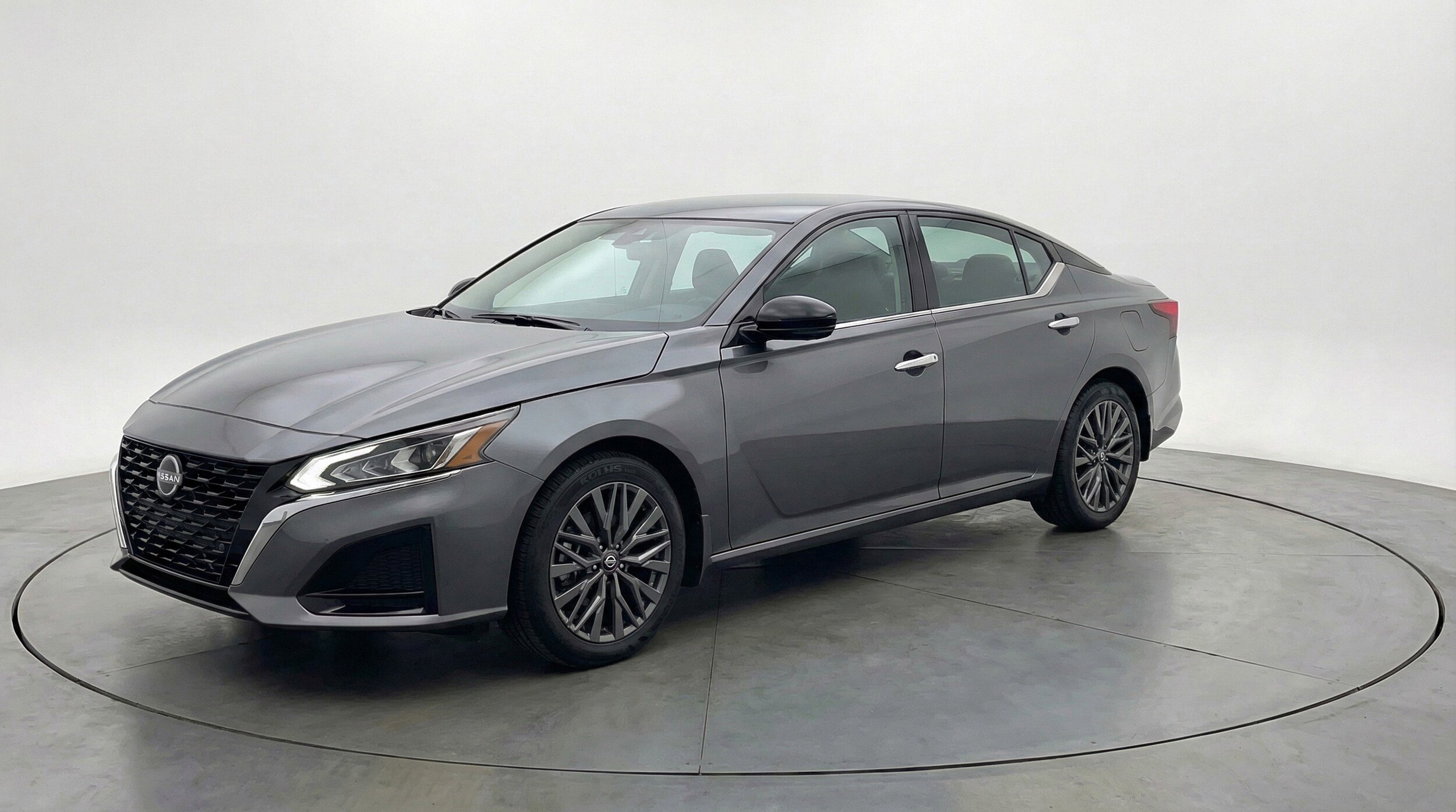 Thumbnail: 2025 Nissan Altima - 3