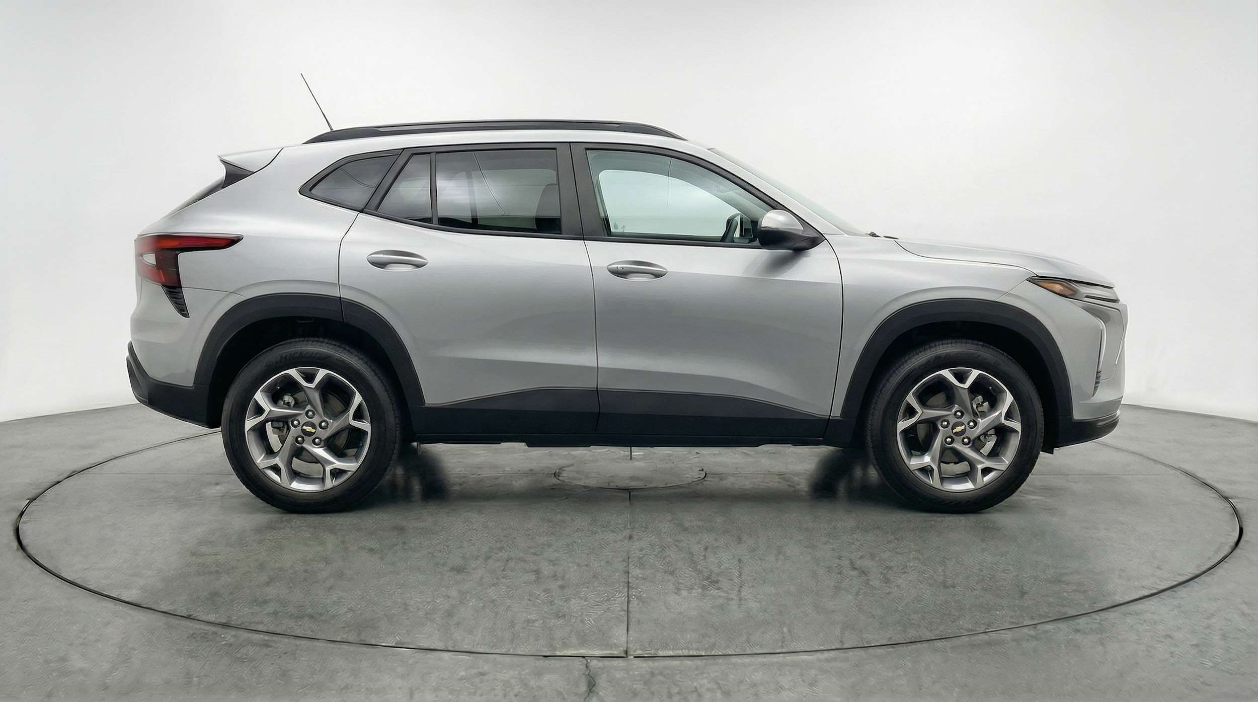 Thumbnail: 2025 Chevrolet Trax - 8