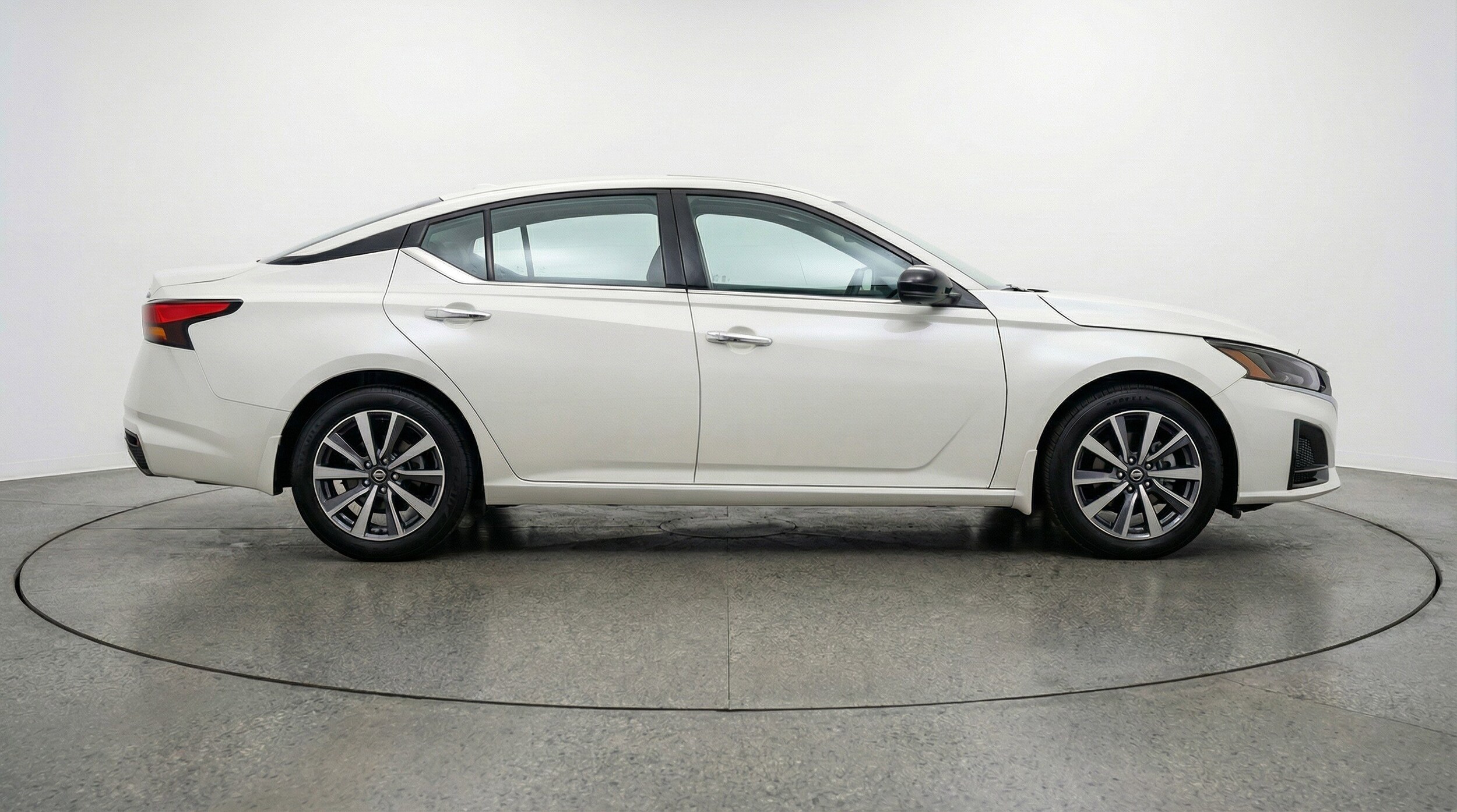 Thumbnail: 2025 Nissan Altima - 11