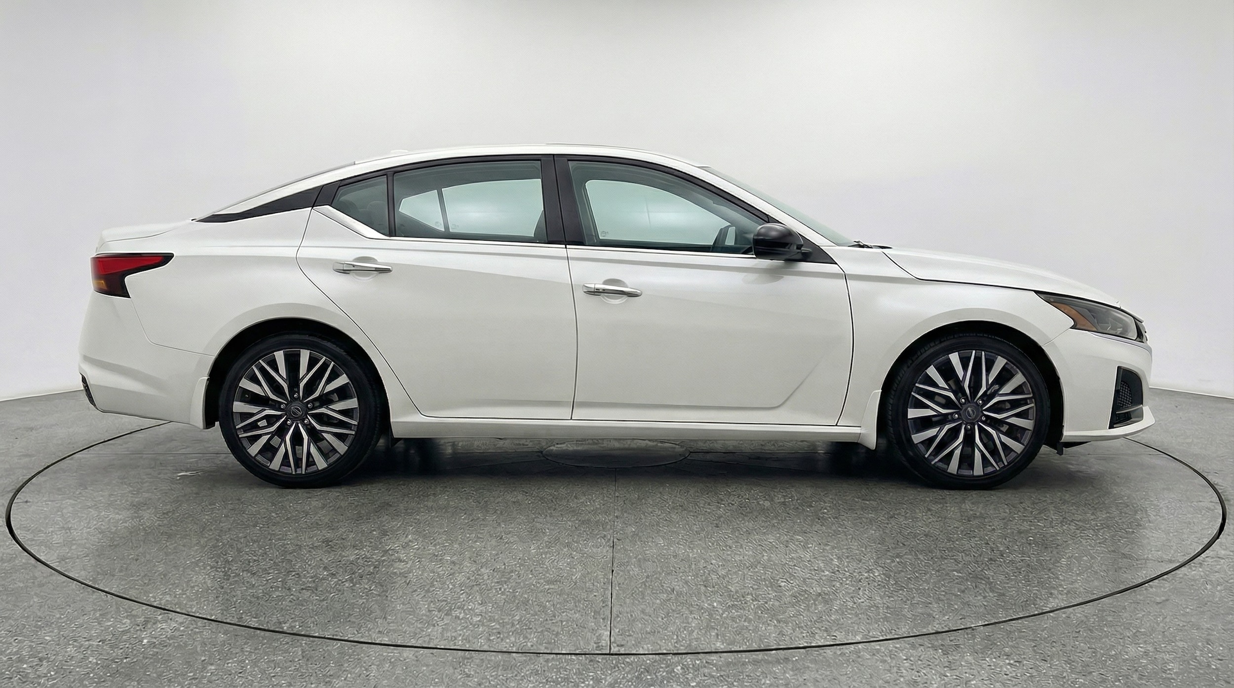 Thumbnail: 2025 Nissan Altima - 8