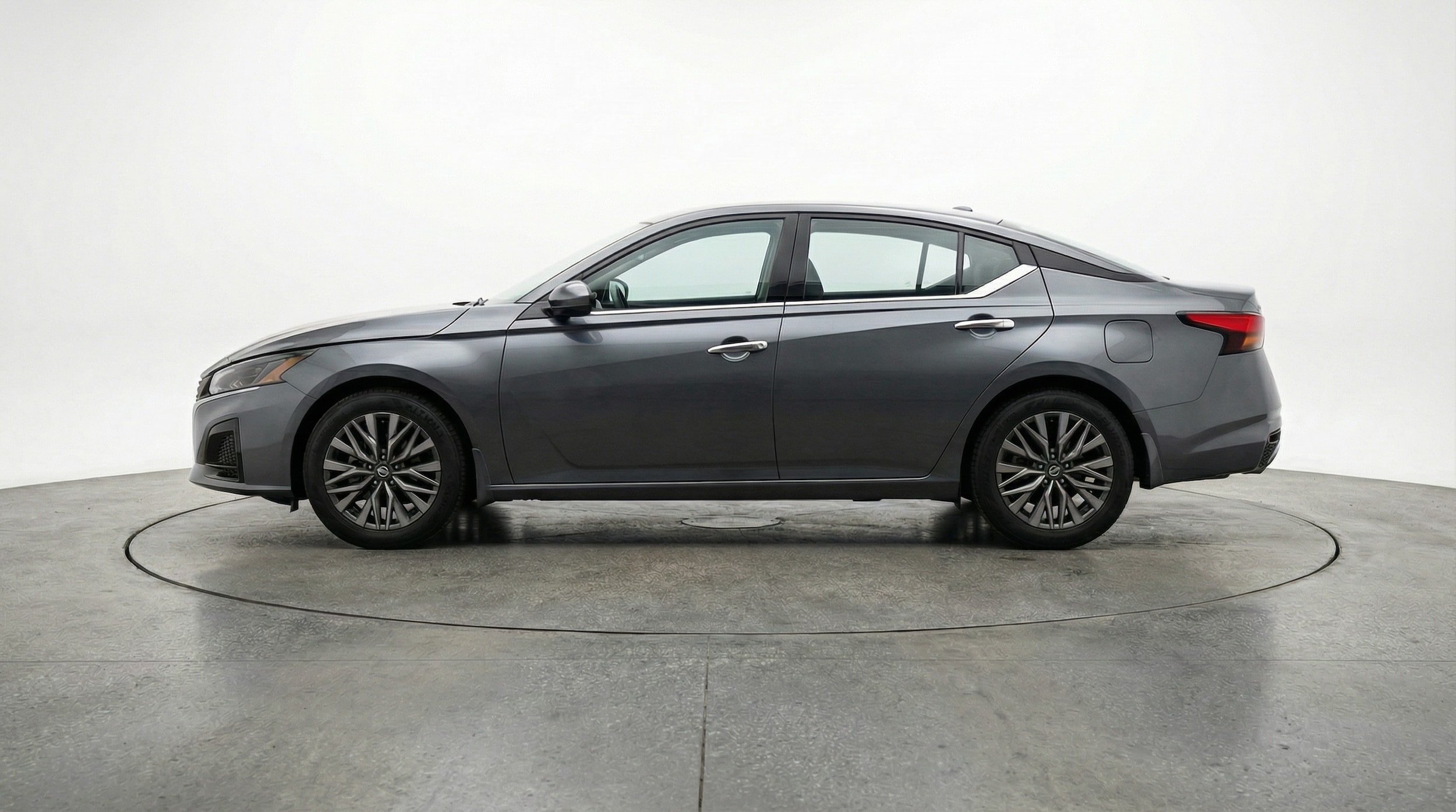 Thumbnail: 2025 Nissan Altima - 4