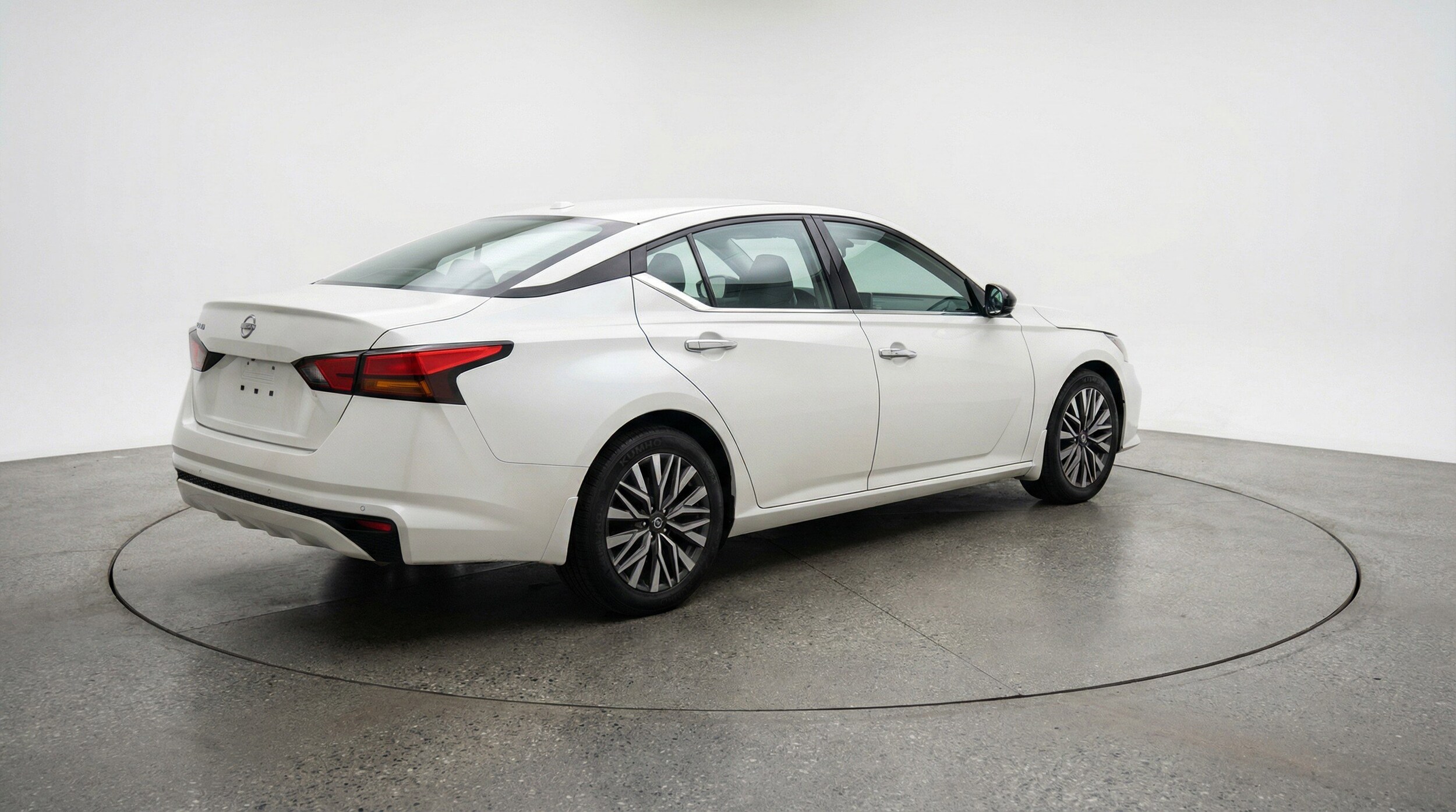 Thumbnail: 2025 Nissan Altima - 9