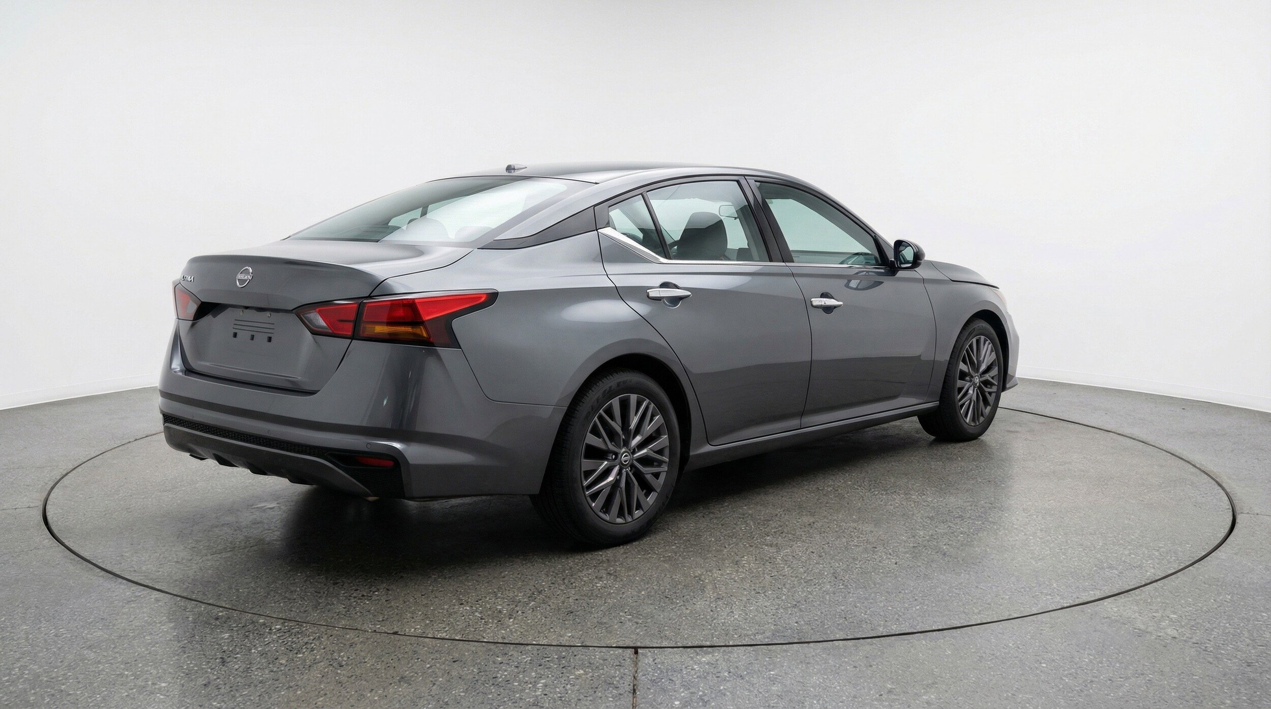 Thumbnail: 2025 Nissan Altima - 9