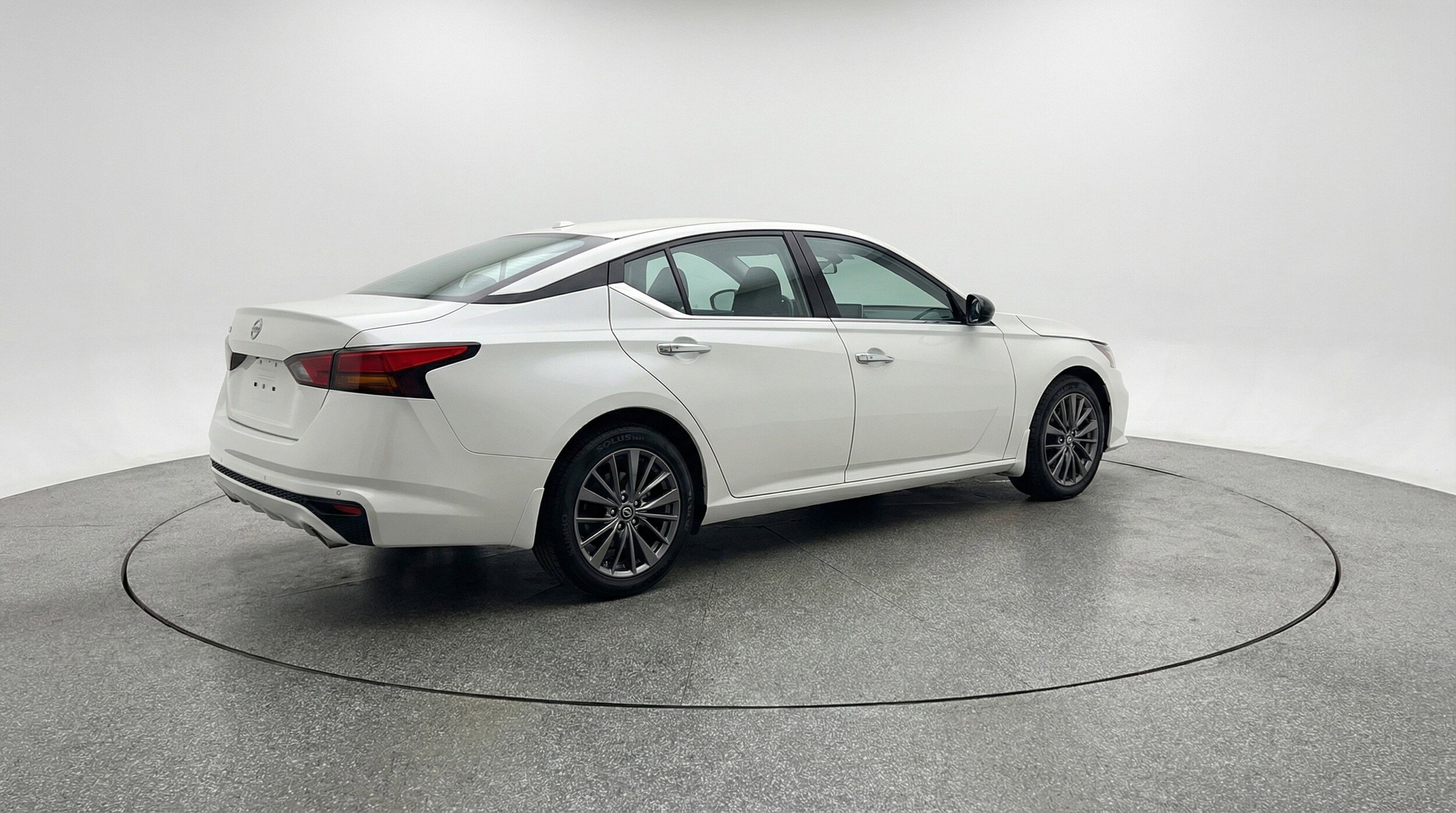 Thumbnail: 2025 Nissan Altima - 9