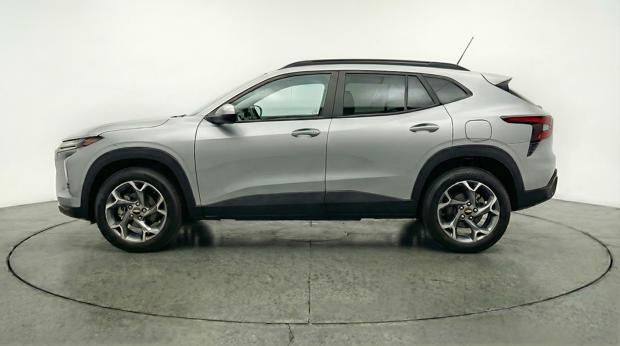 Thumbnail: 2025 Chevrolet Trax - 4