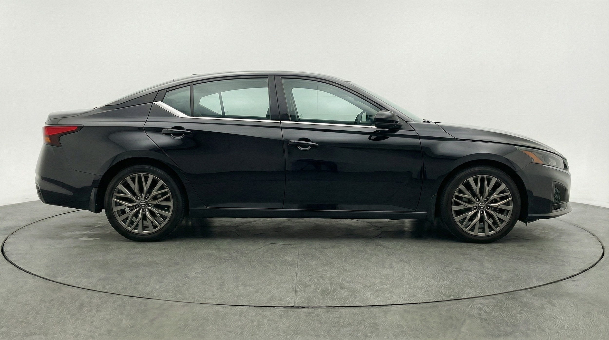 Thumbnail: 2025 Nissan Altima - 8