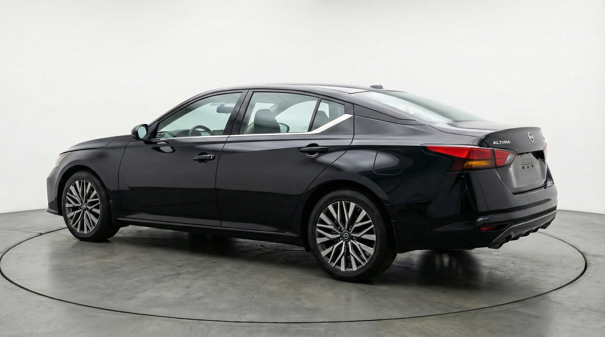 Thumbnail: 2025 Nissan Altima - 6