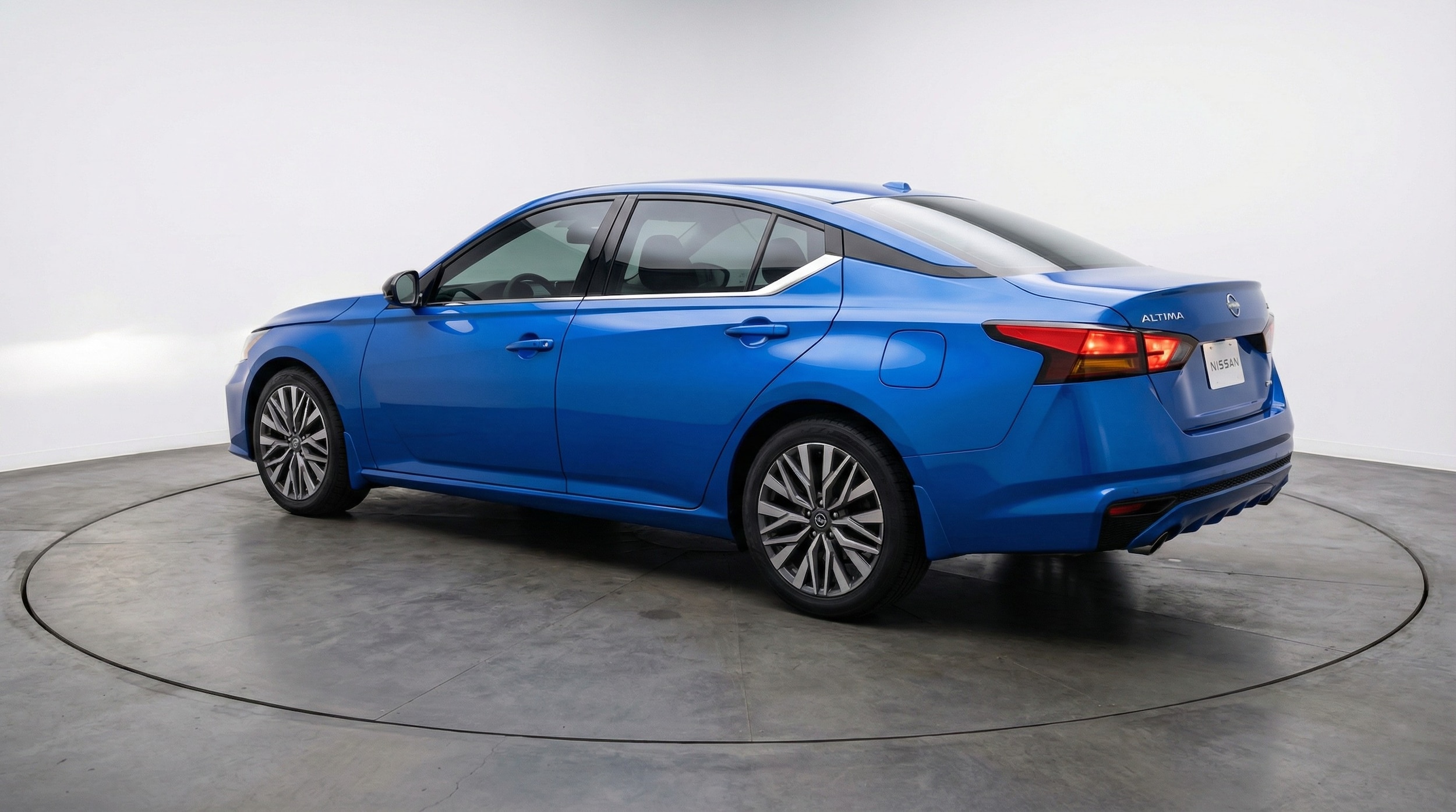 Thumbnail: 2025 Nissan Altima - 5