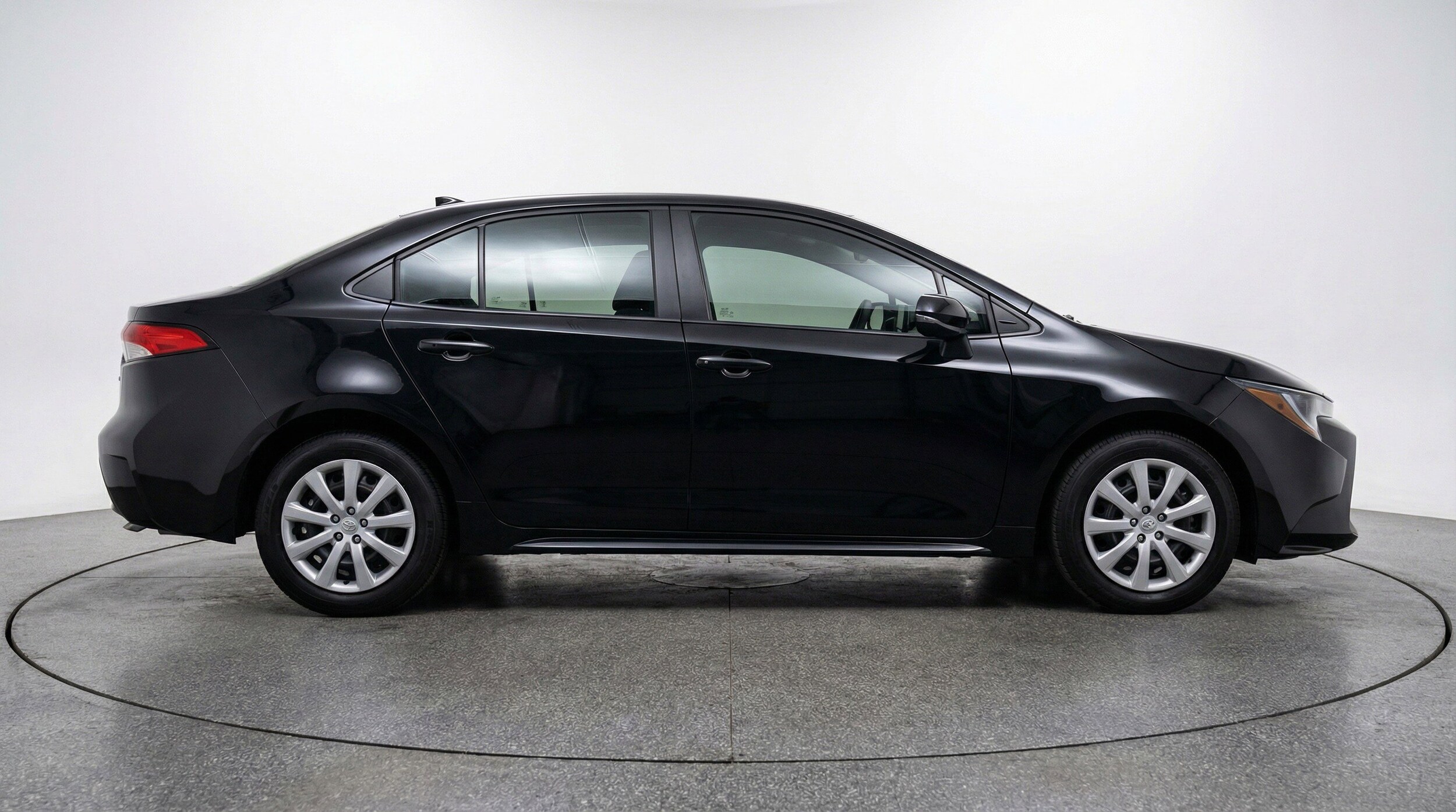 Thumbnail: 2025 Toyota Corolla - 11