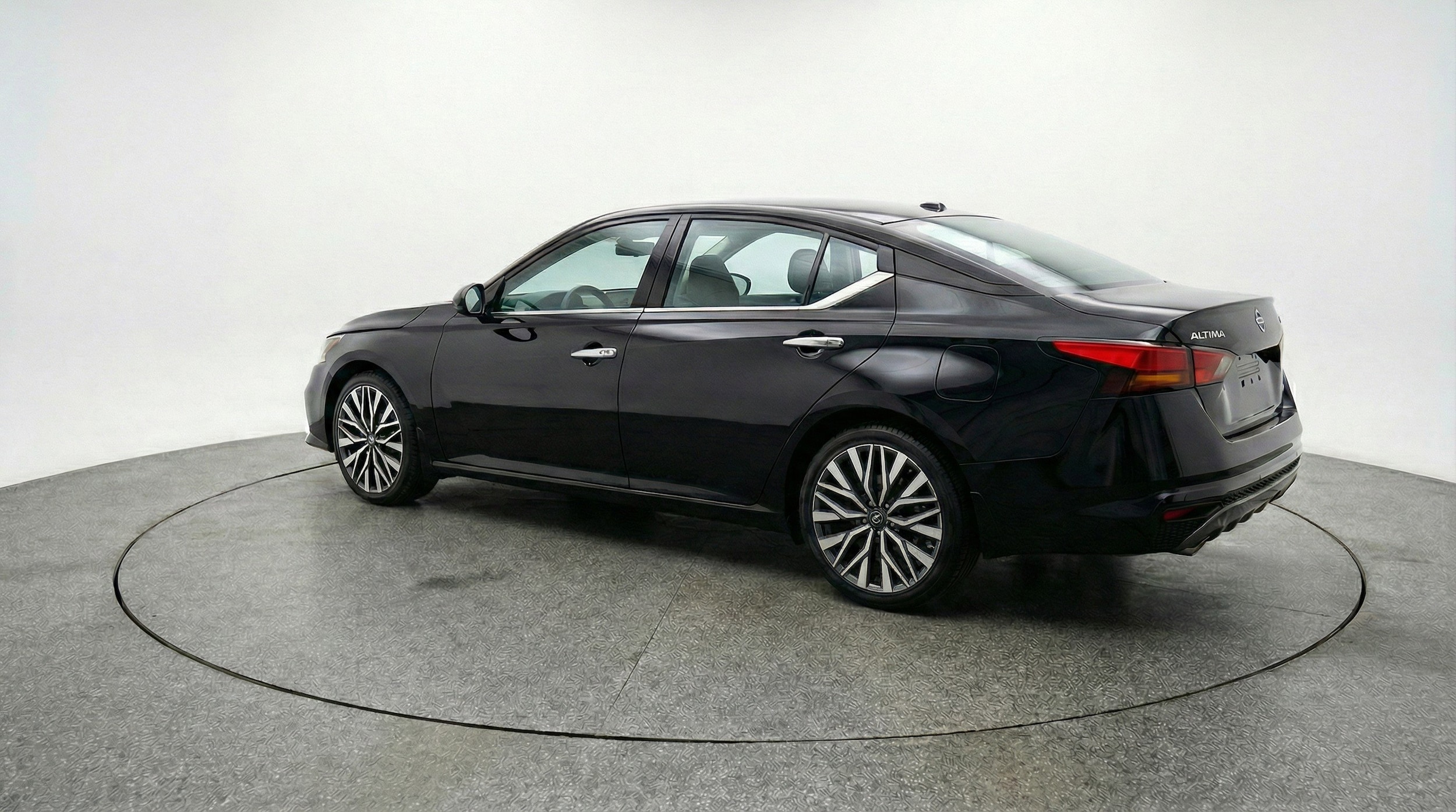 Thumbnail: 2025 Nissan Altima - 6