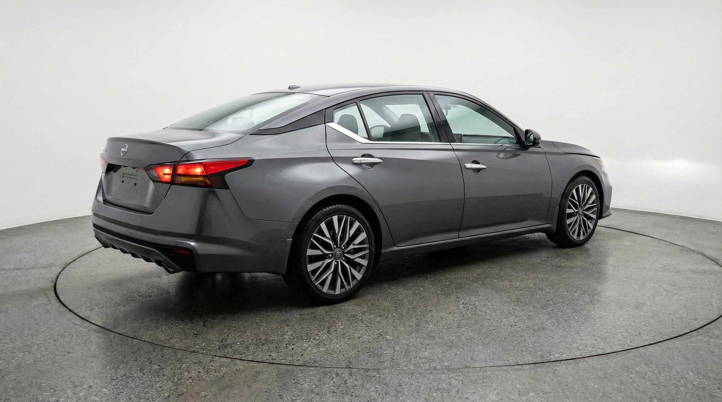 Thumbnail: 2025 Nissan Altima - 9