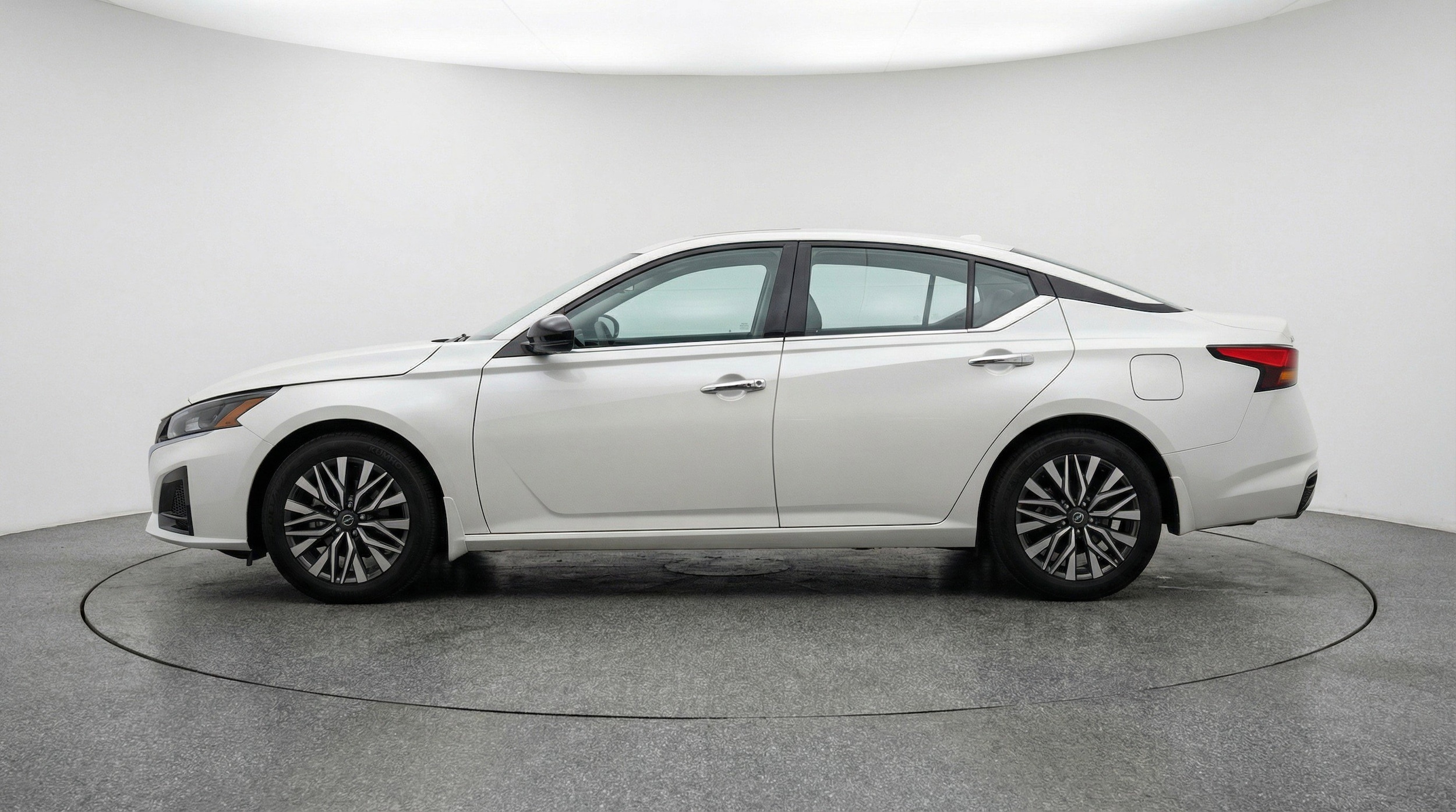 Thumbnail: 2025 Nissan Altima - 5