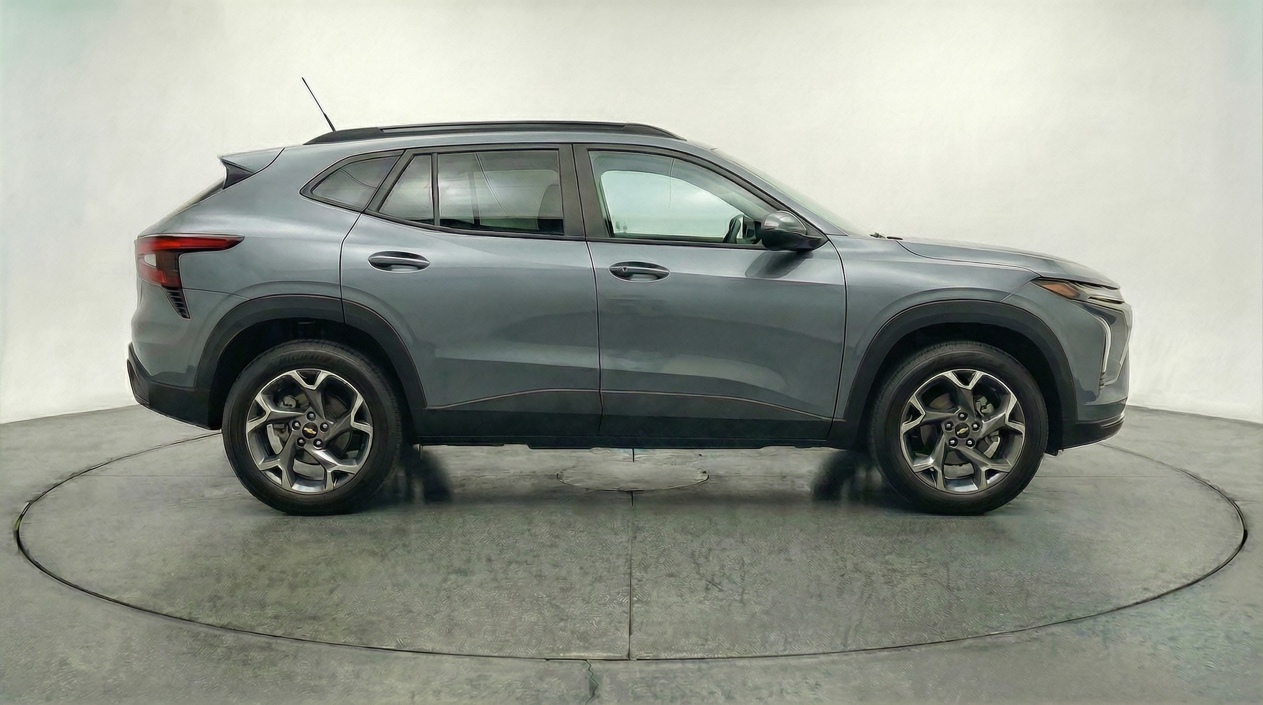 Thumbnail: 2025 Chevrolet Trax - 8