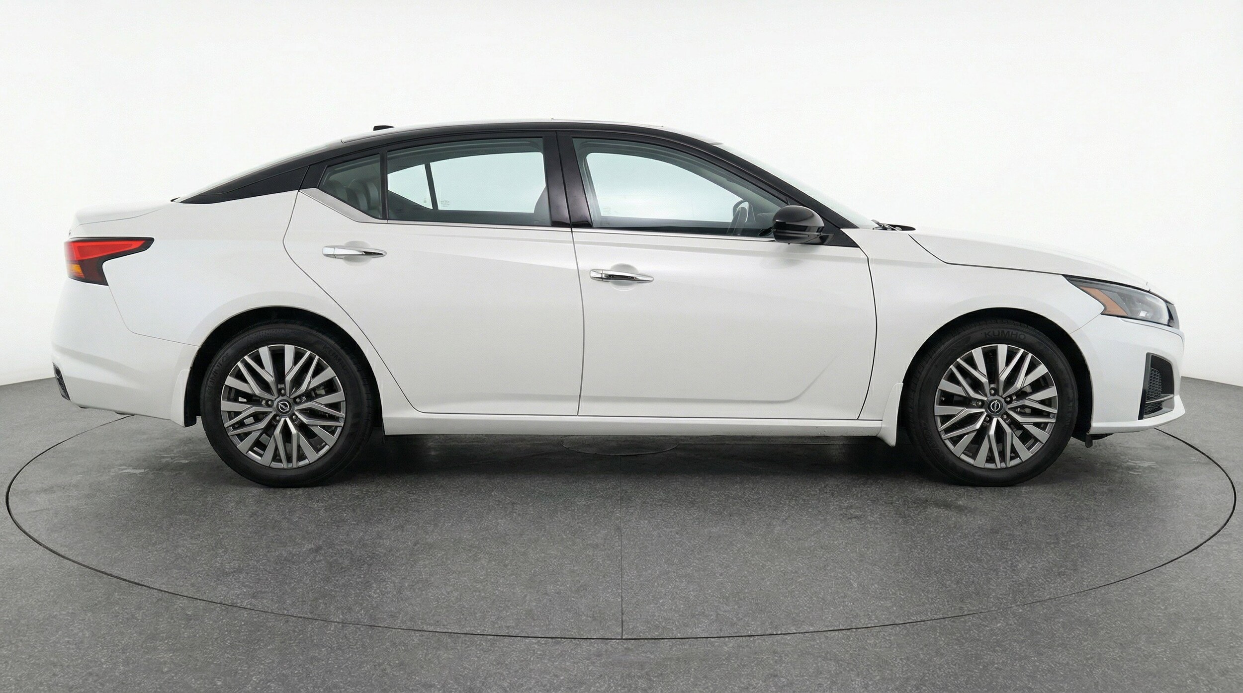 Thumbnail: 2025 Nissan Altima - 11