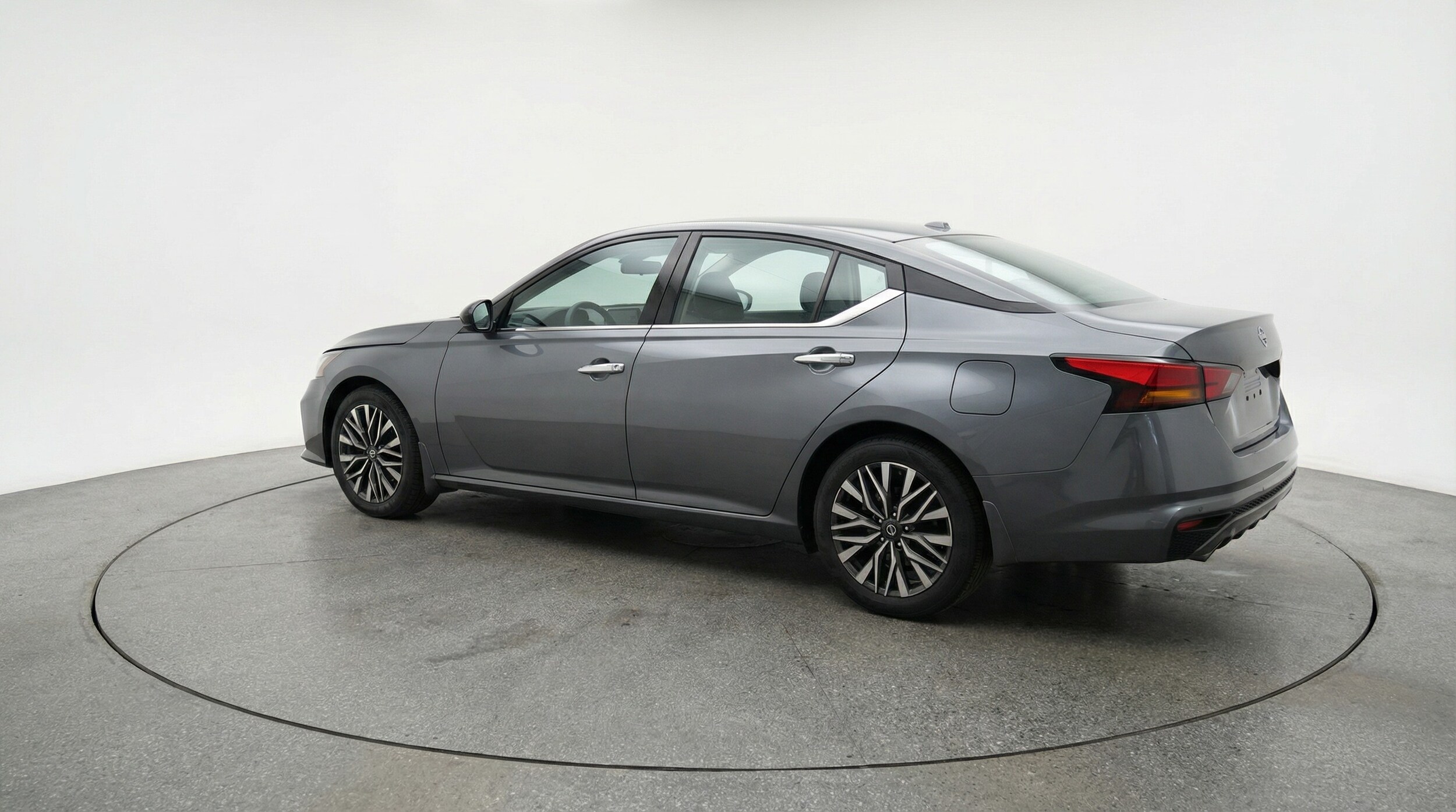 Thumbnail: 2025 Nissan Altima - 5