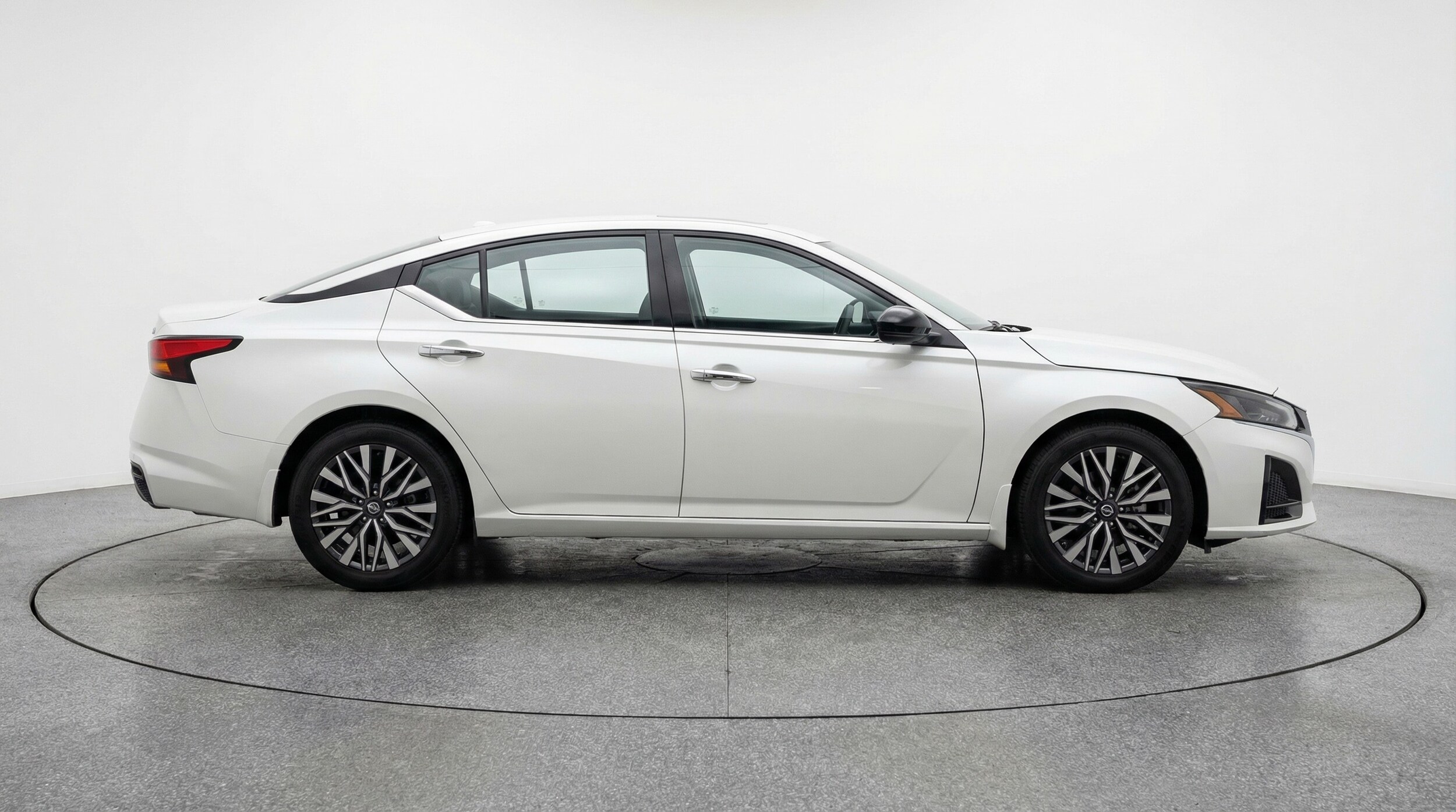 Thumbnail: 2025 Nissan Altima - 8