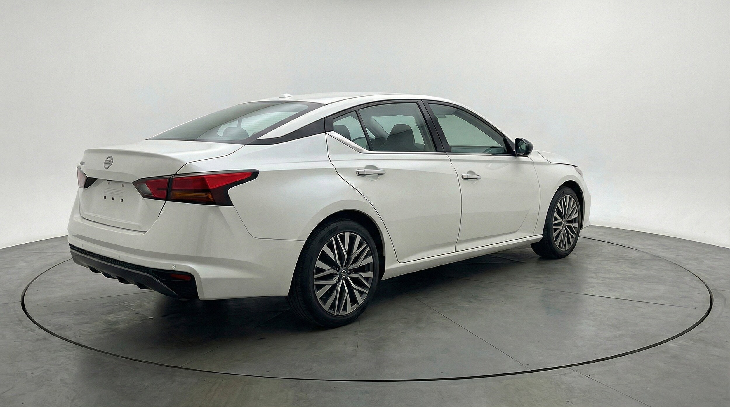 Thumbnail: 2025 Nissan Altima - 9