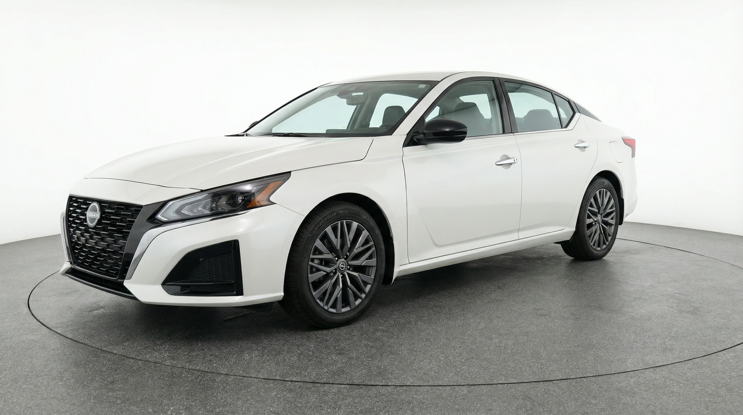 Thumbnail: 2025 Nissan Altima - 3