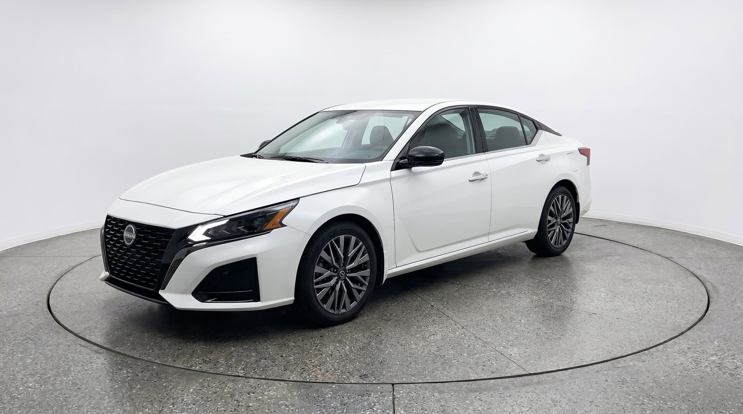 Thumbnail: 2025 Nissan Altima - 3