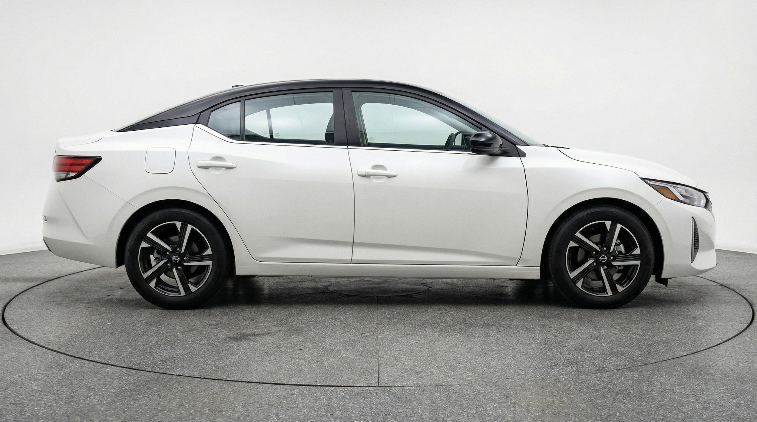 Thumbnail: 2025 Nissan Sentra - 11